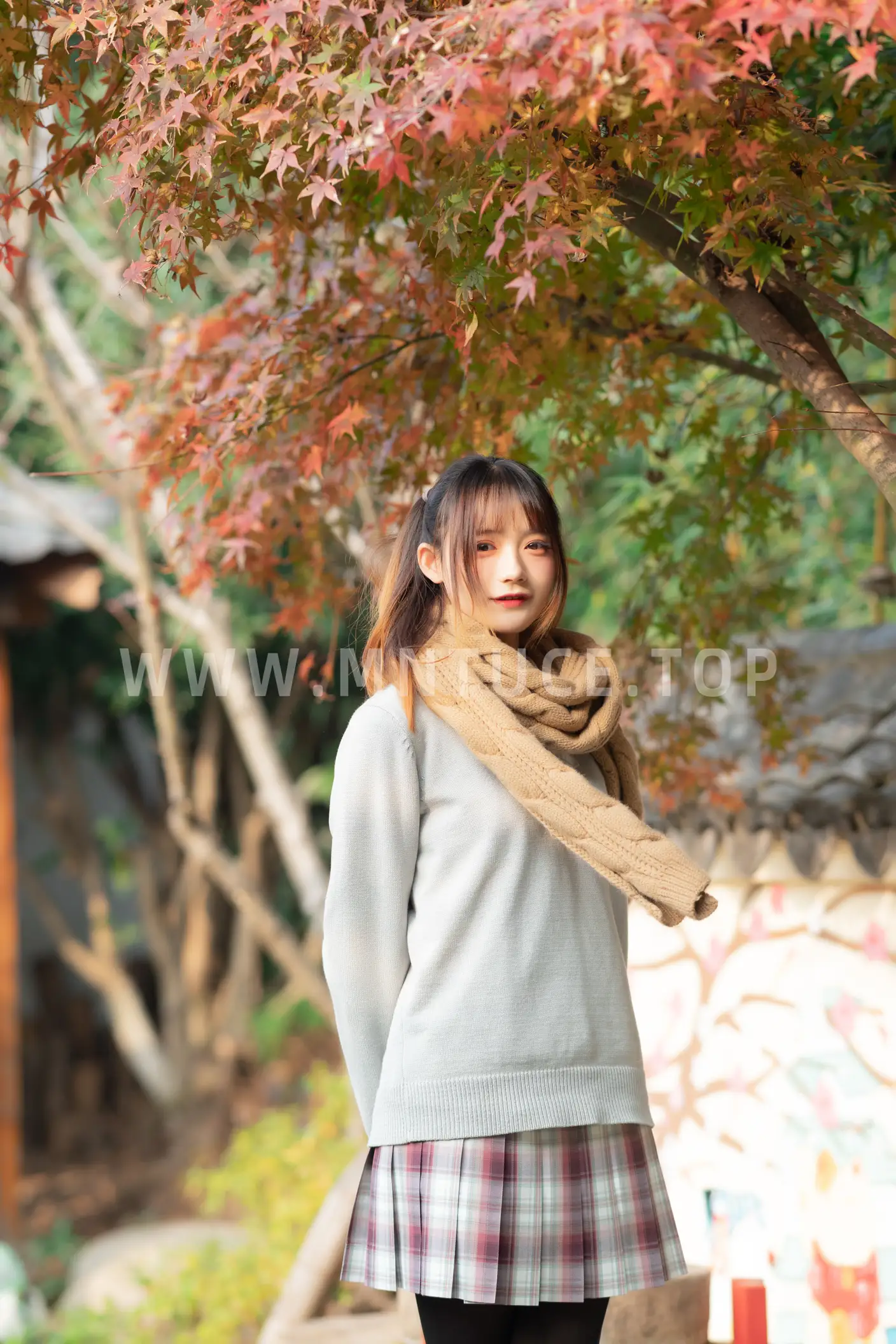 [艺图语] 2022.06.21 Vol.1246 – 秋天的裙摆 兔子Zzz不吃胡萝卜#[43P]-9