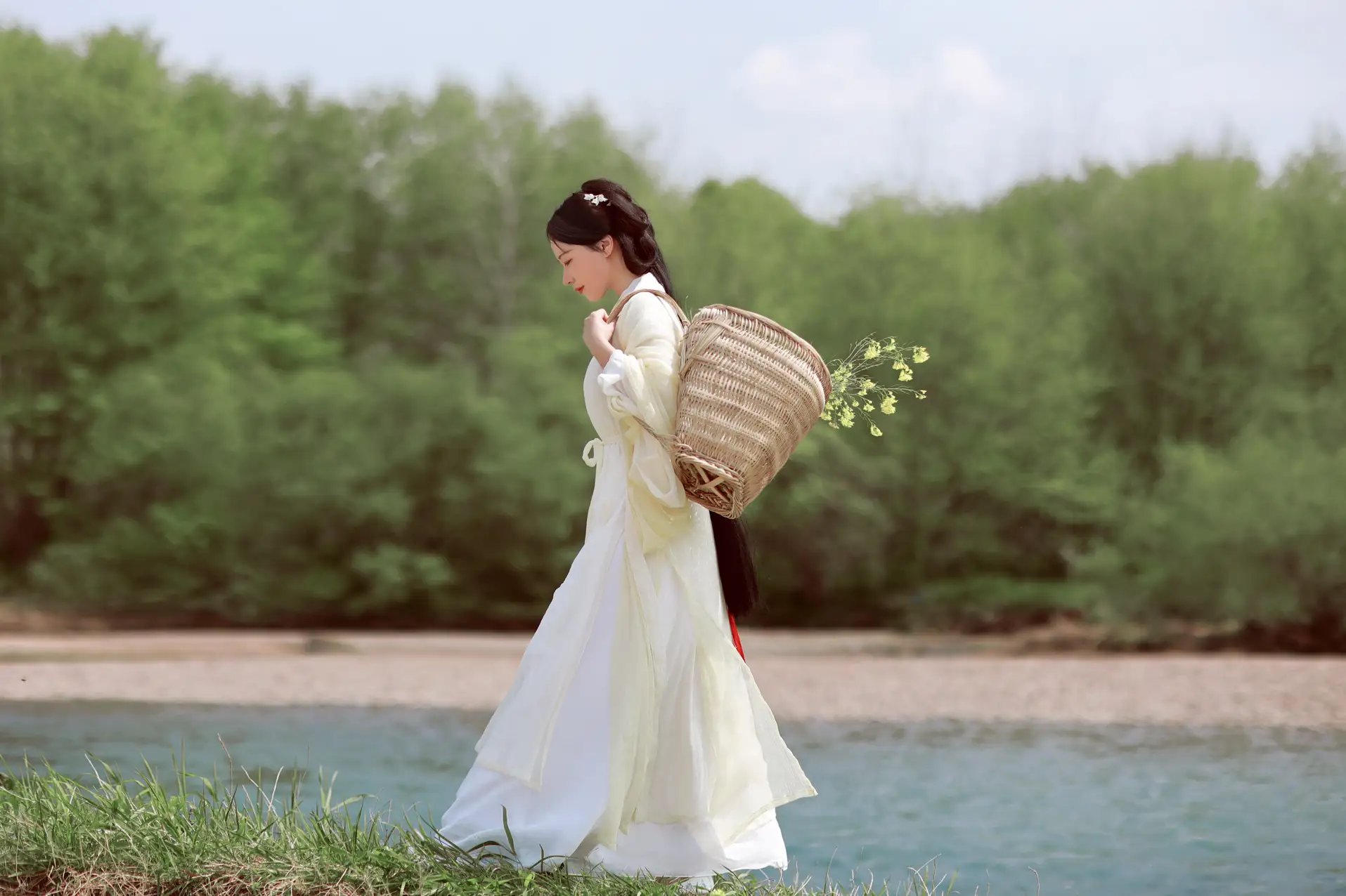 [艺图语] 2022.05.11 Vol.853 – 踏青 笑笑#[25P]-17