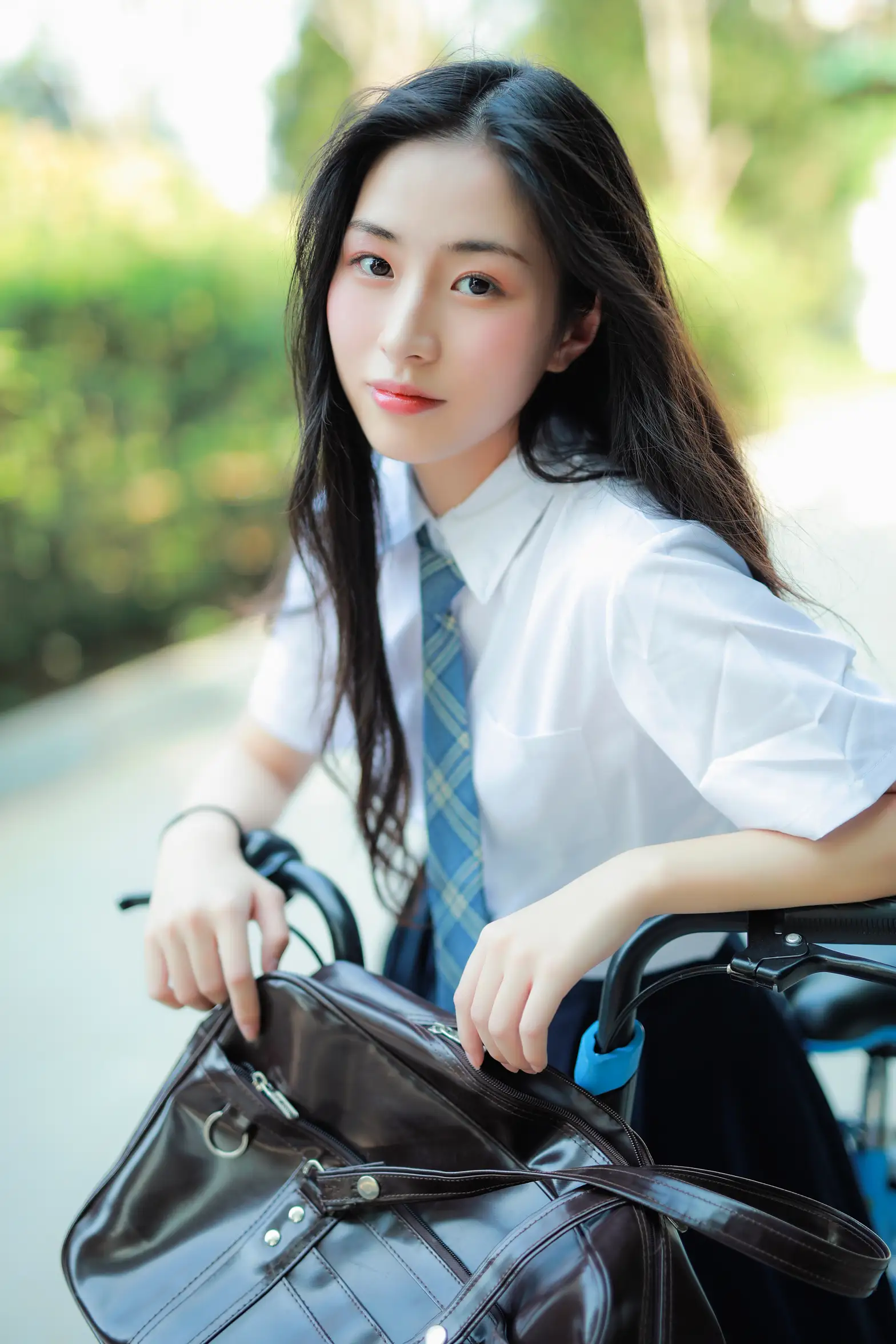[艺图语] 2022.07.02 Vol.1350 – 风很温柔，花很鲜艳 一帆#[22P]-3