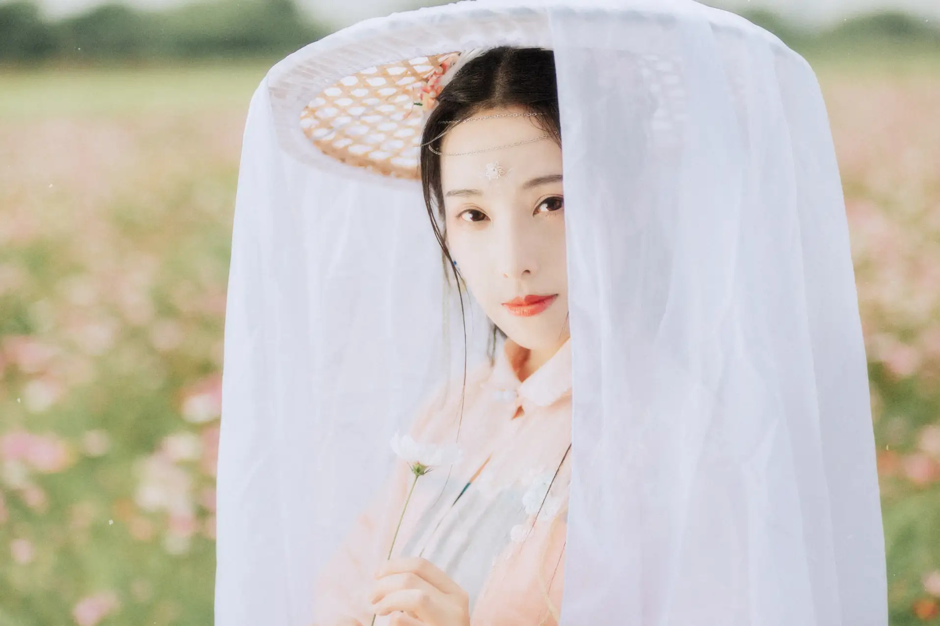 [艺图语] 2021.09.03 Vol.230 – 繁花孤影 茶茶#[24P]-3