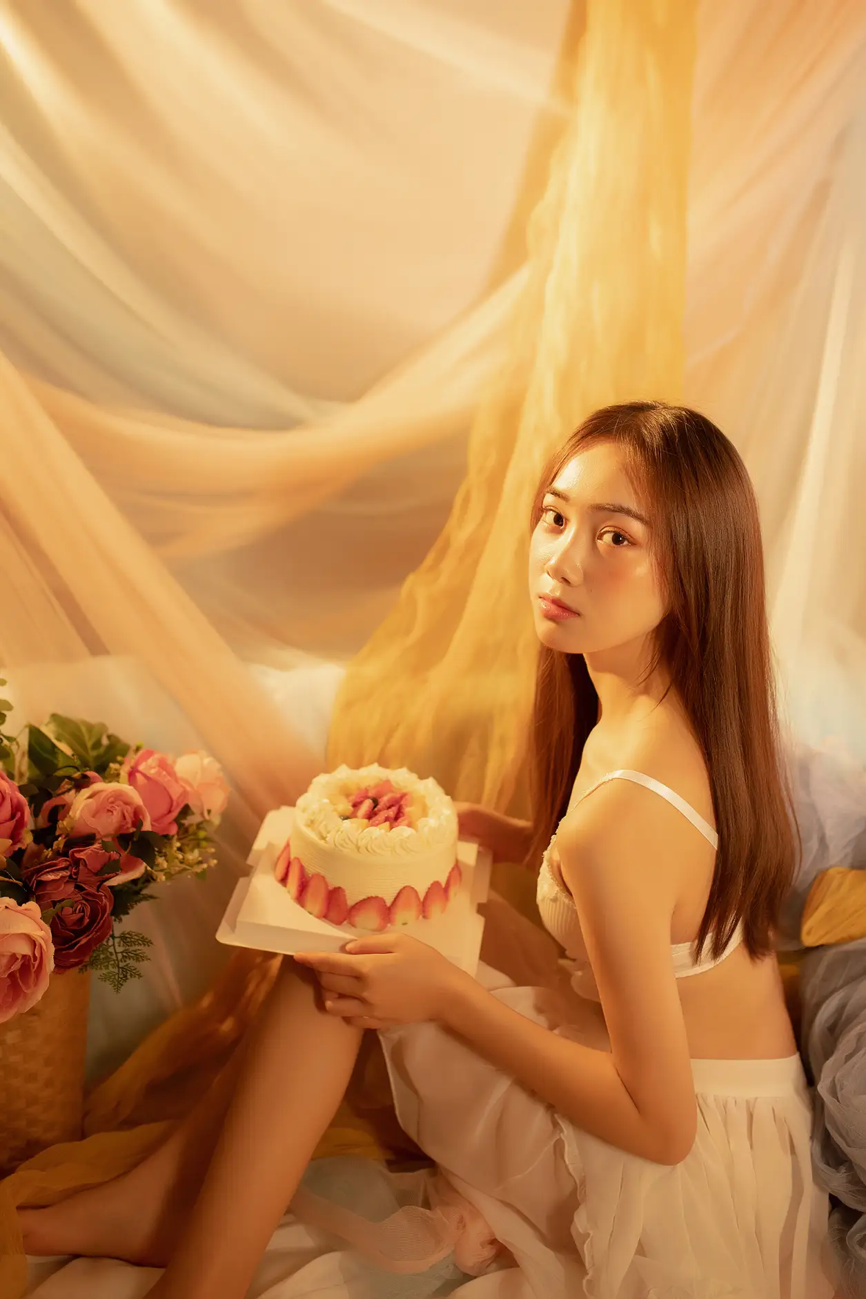 [艺图语] 2022.08.26 Vol.1792 – 草莓味蛋糕 我不刷鸟#[23P]-1