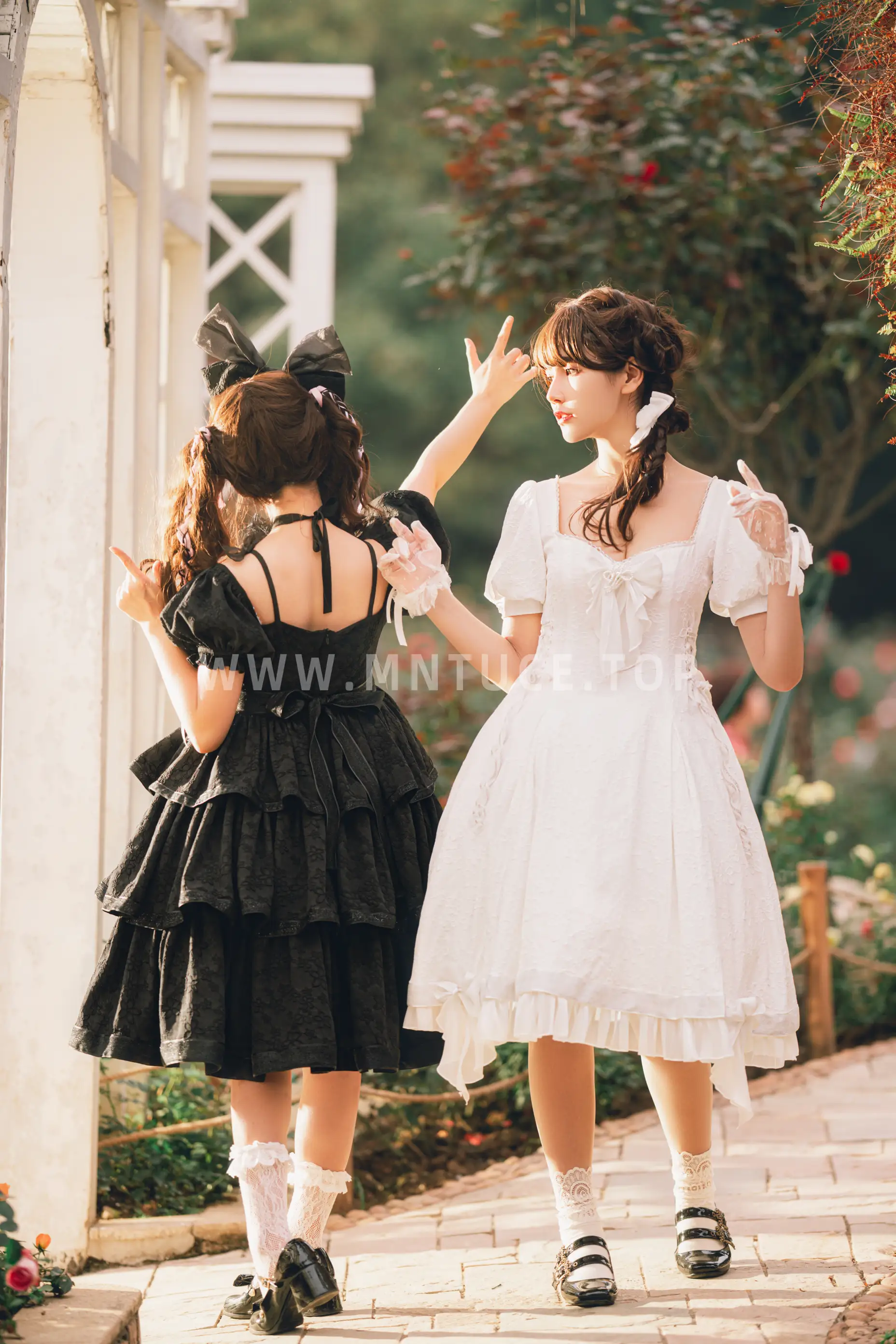 [艺图语] 2022.06.08 Vol.1117 – 黑白双子 关关之猪w#[26P]-14