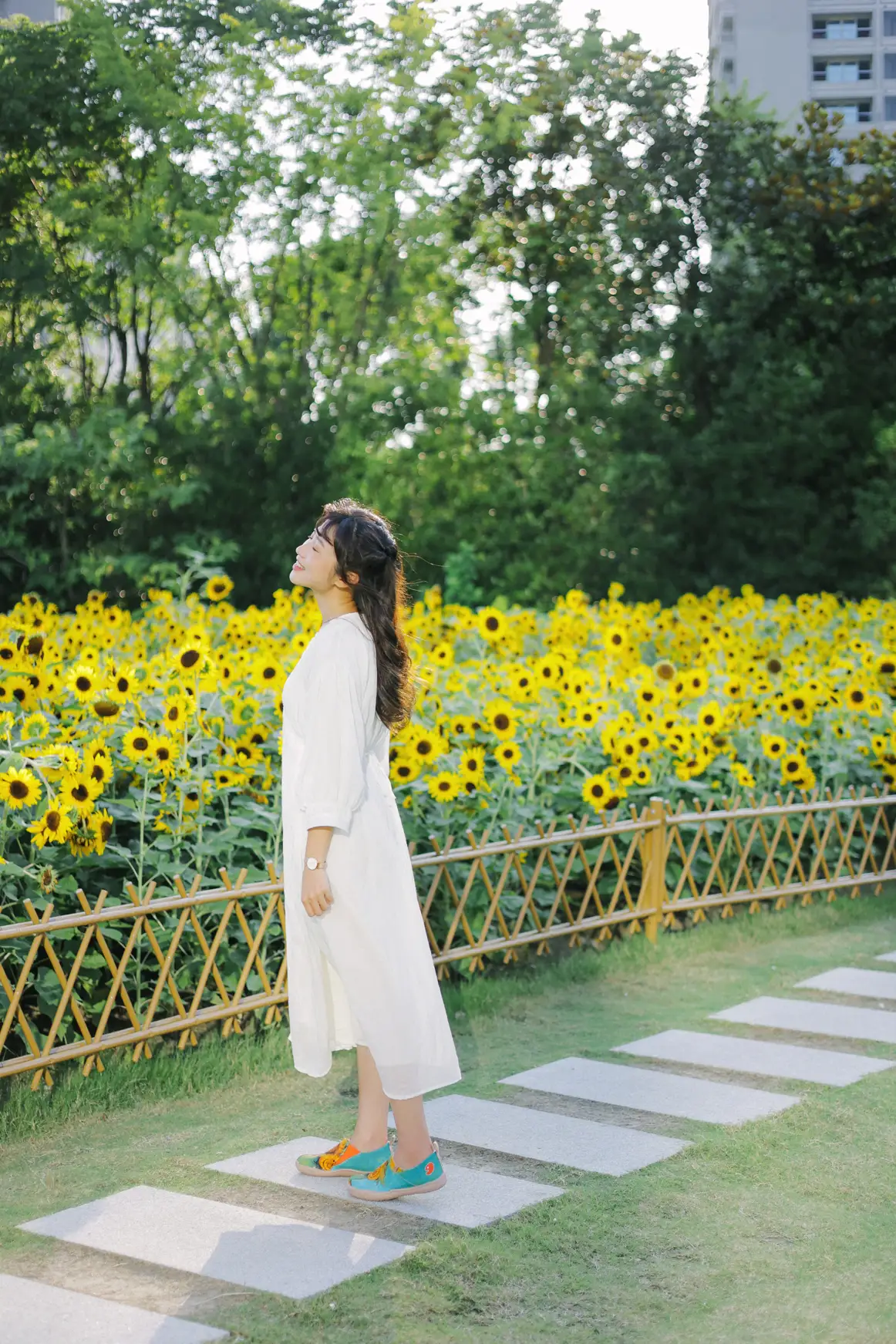 [艺图语] 2022.08.29 Vol.1822 – 阳光下的花和你 蓝胖子-#[25P]-16