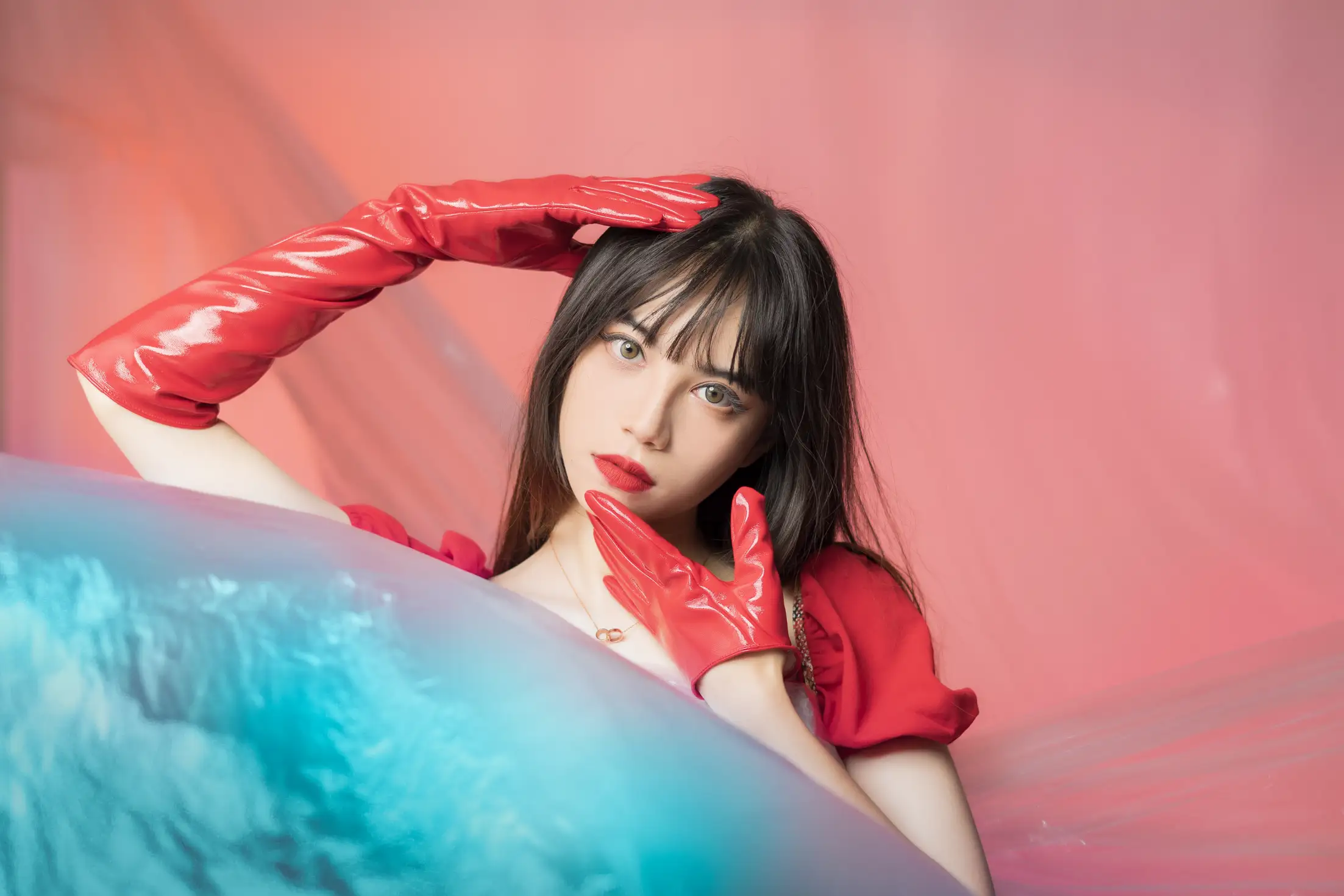 [艺图语] 2022.05.21 Vol.0946 – 会跳舞的红手套 贰加六#[26P]-4