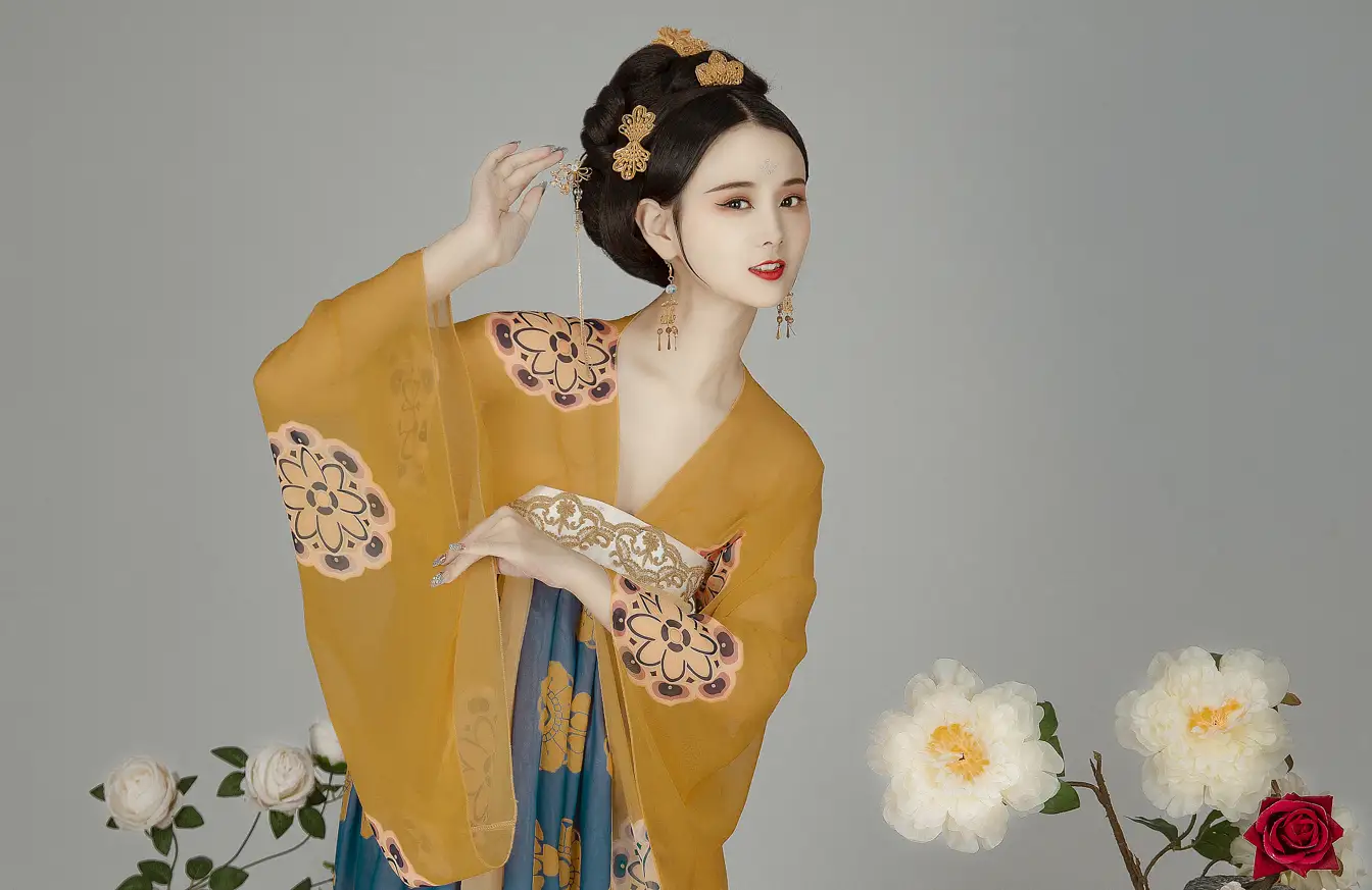 [艺图语] 2021.12.21 Vol.508 – 花满楼 欣宝#[22P]-1