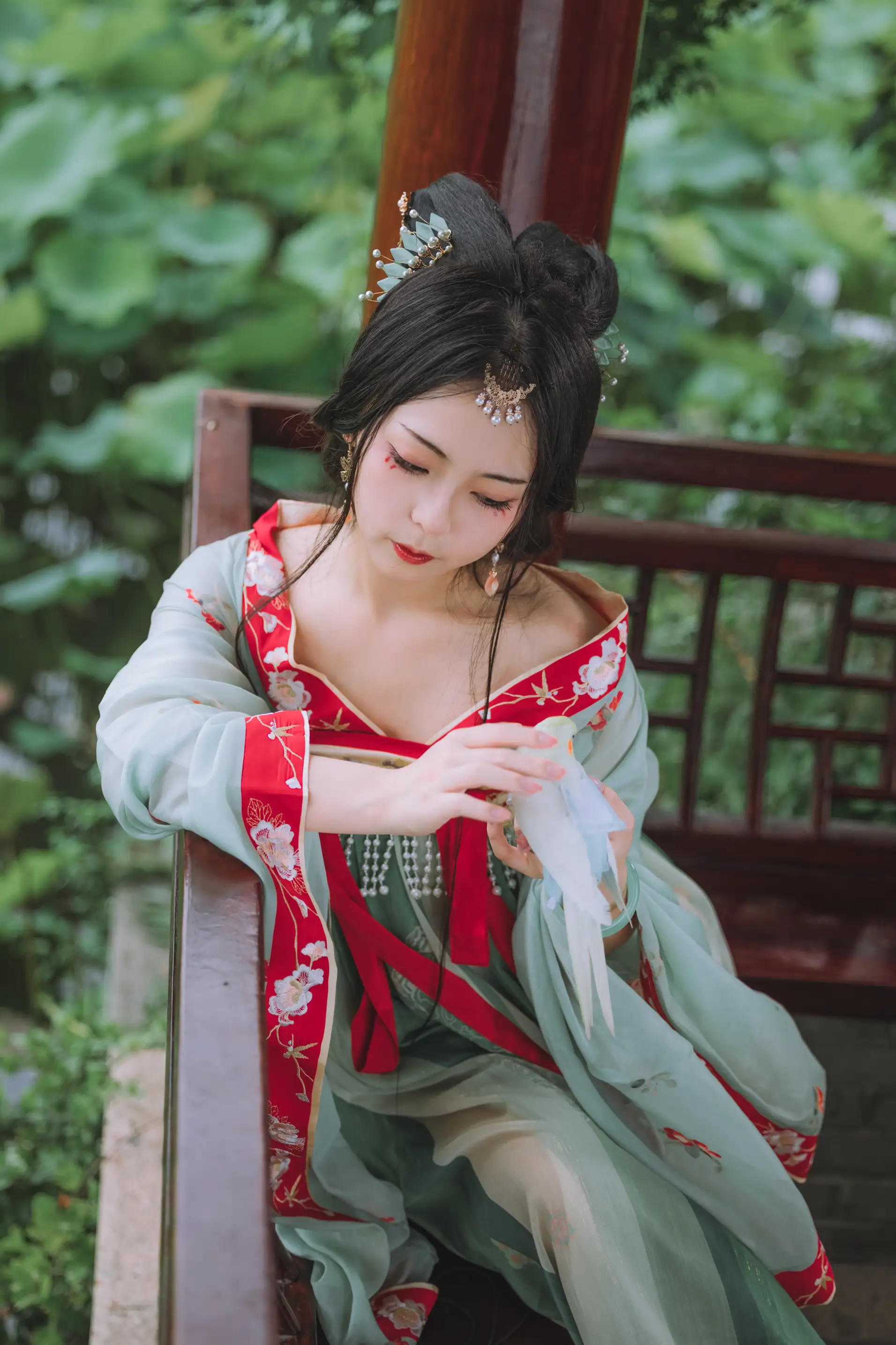 [艺图语] 2022.08.13 Vol.1692 – 风荷举 阡墨红尘#[22P]-2