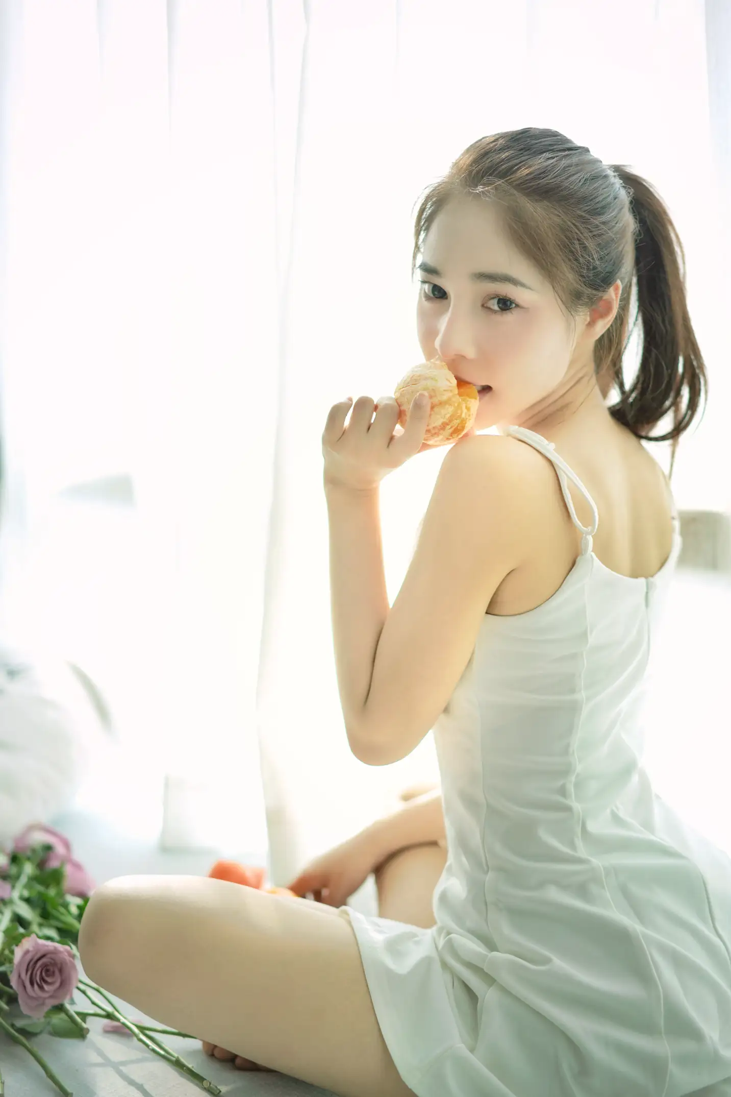 [艺图语] 2022.09.03 Vol.1858 – 疯狂的浴缸 蛋蛋#[23P]-1