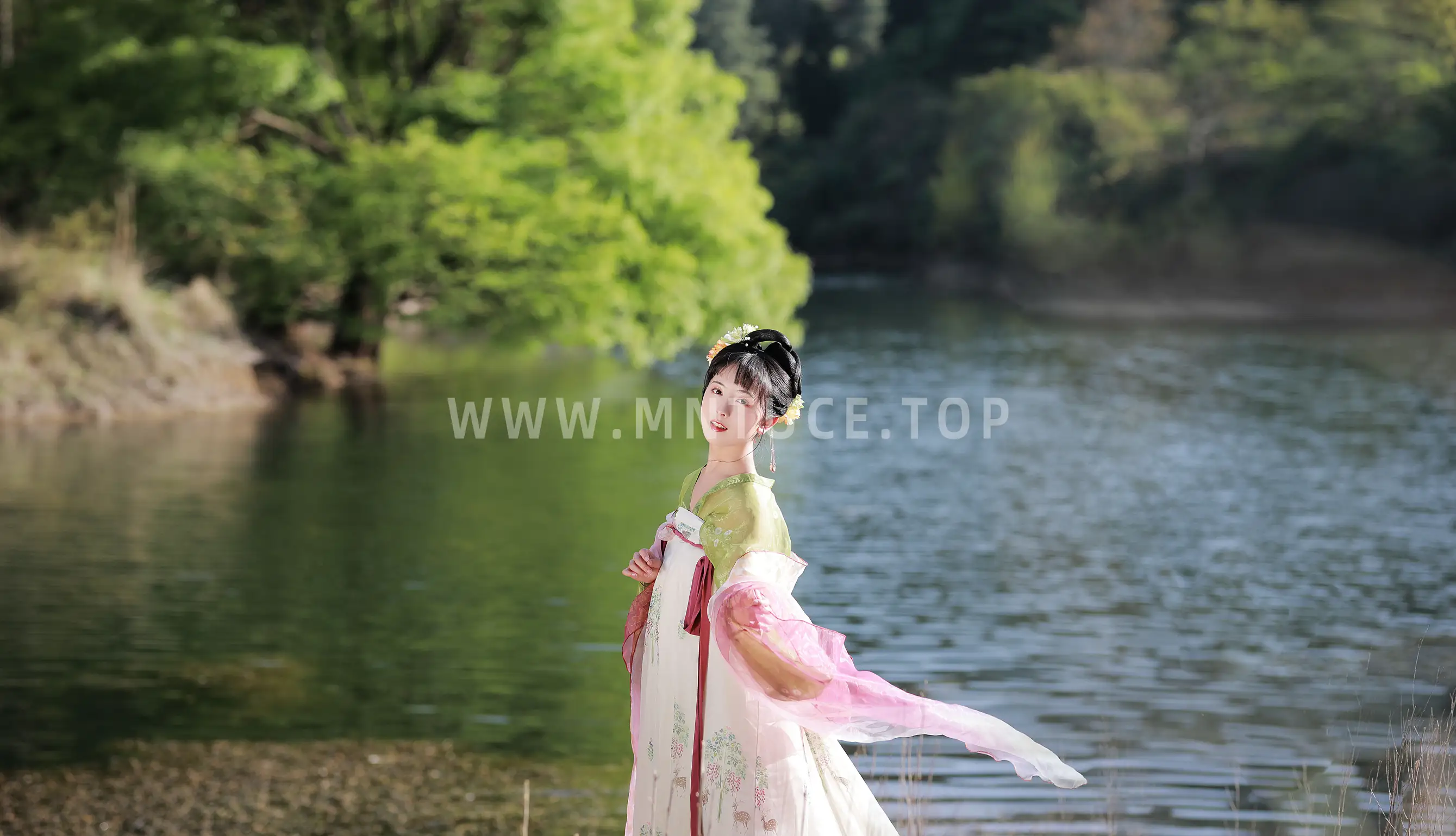 [艺图语] 2022.07.03 Vol.1368 – 桃红柳绿 顺锦#[20P]-1
