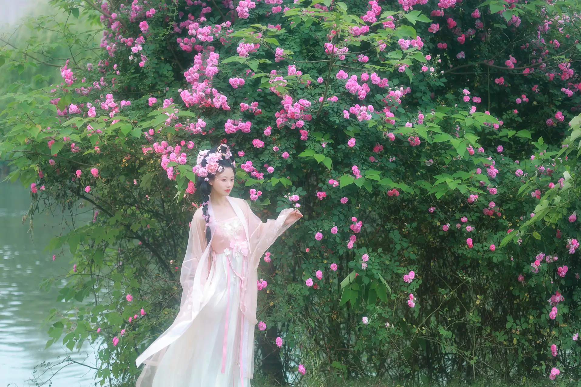 [艺图语] 2022.06.18 Vol.1217 – 蔷薇花神 笑笑#[35P]-2
