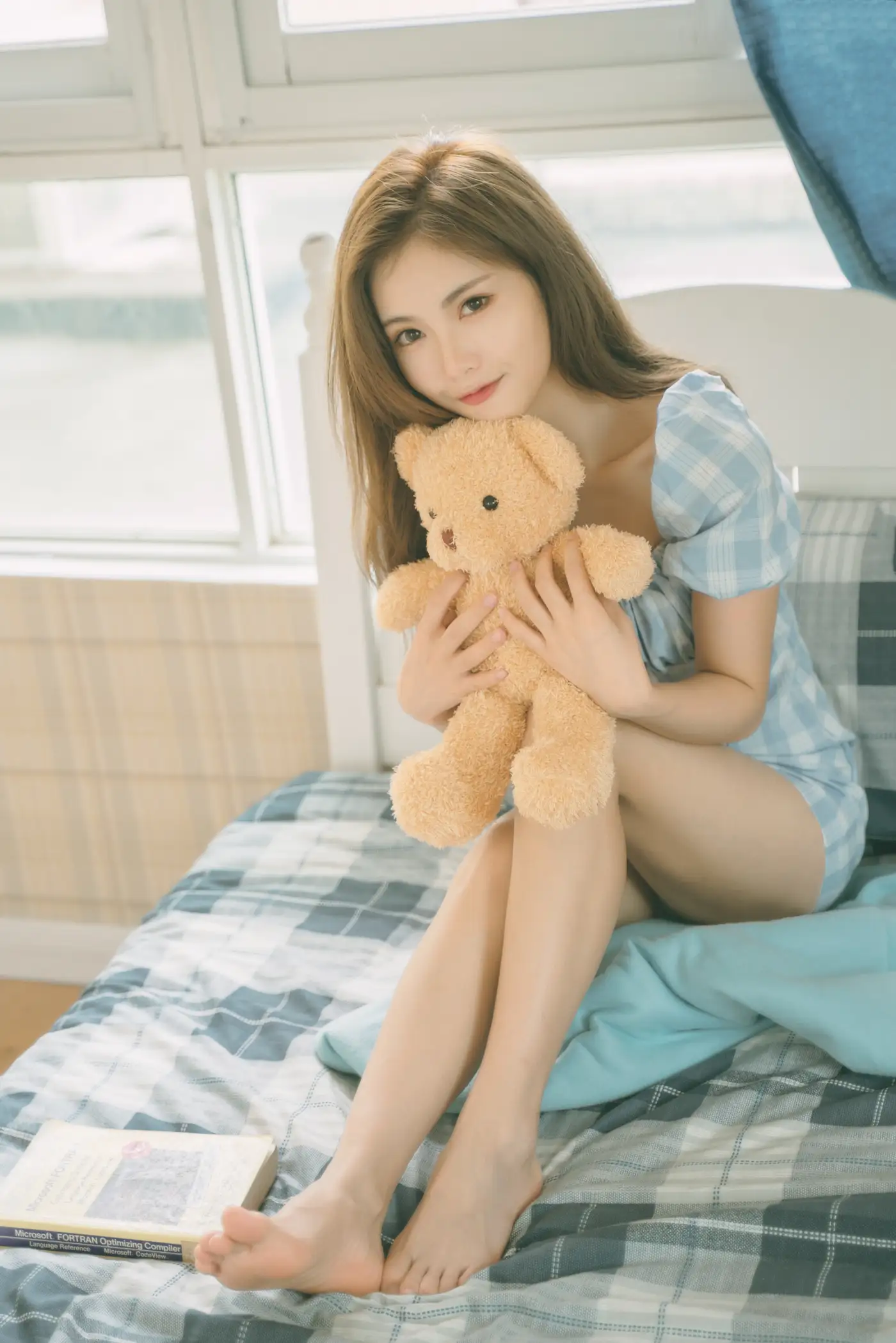 [艺图语] 2022.01.18 Vol.674 – 小可爱 素素#[33P]-1