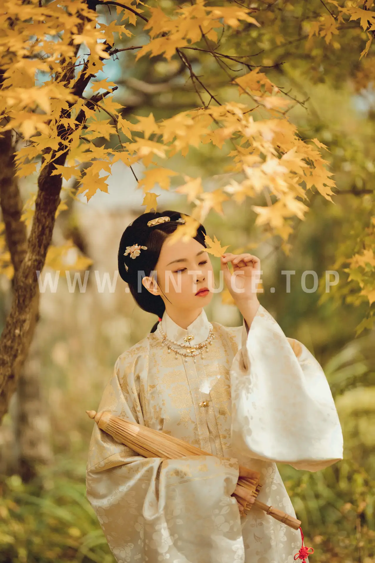 [艺图语] 2021.09.03 Vol.237 – 寻枫 冯友薇#[29P]-18