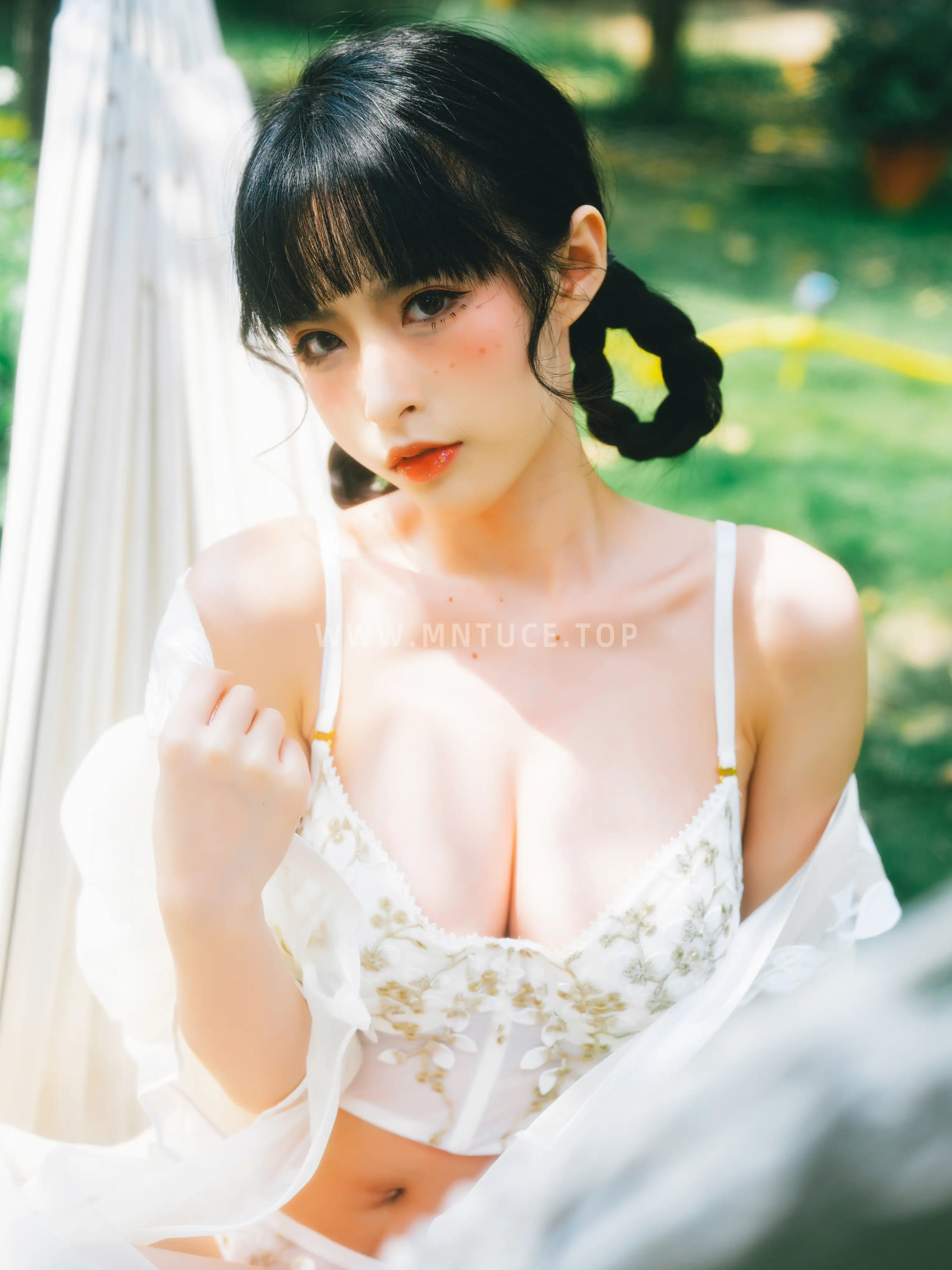 [艺图语] 2022.06.23 Vol.1268 – 洛丽塔 清水由乃#[38P]-1