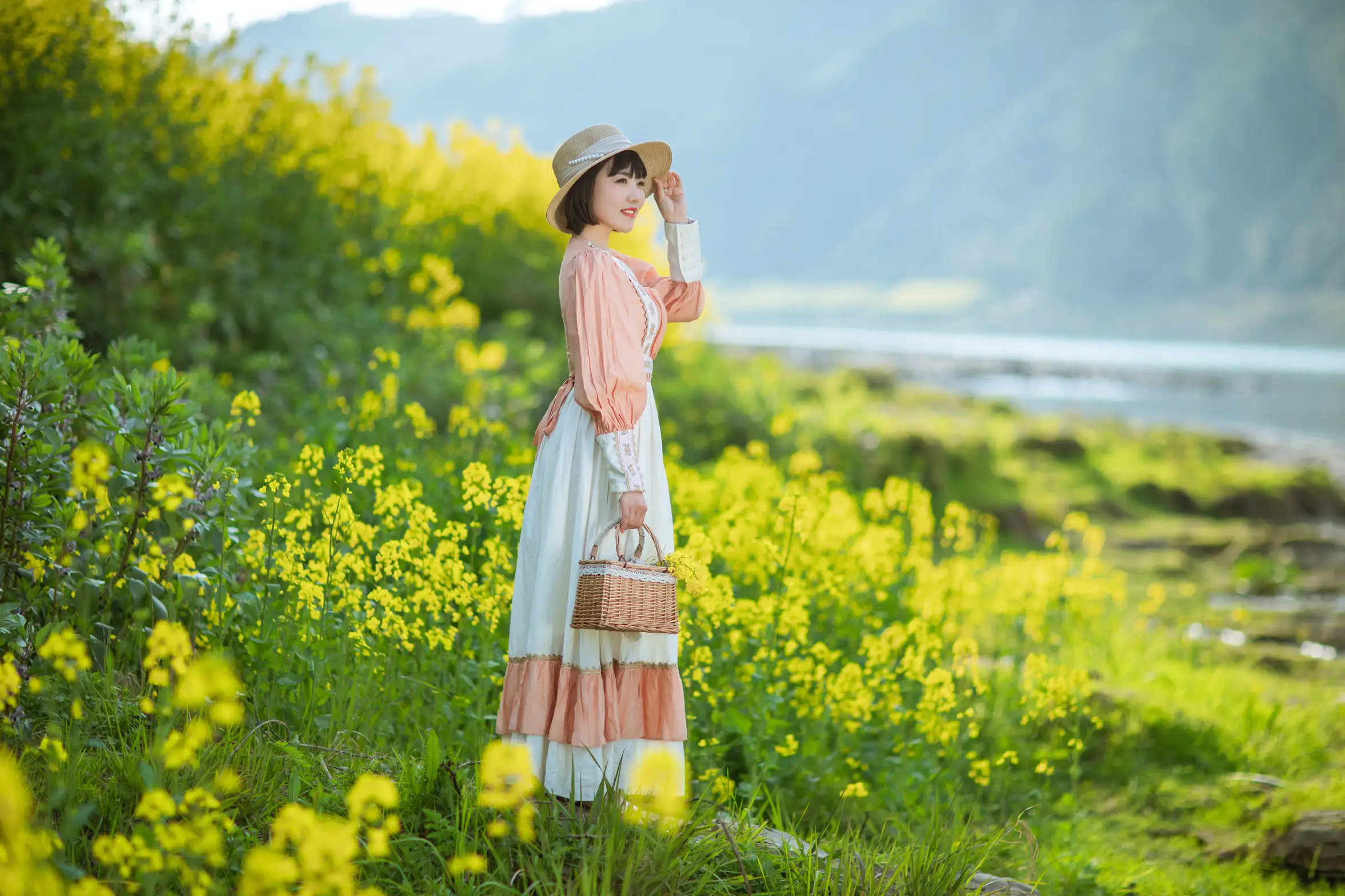 [艺图语] 2022.08.21 Vol.1753 – 春天里的姑娘 冬琴#[38P]-4