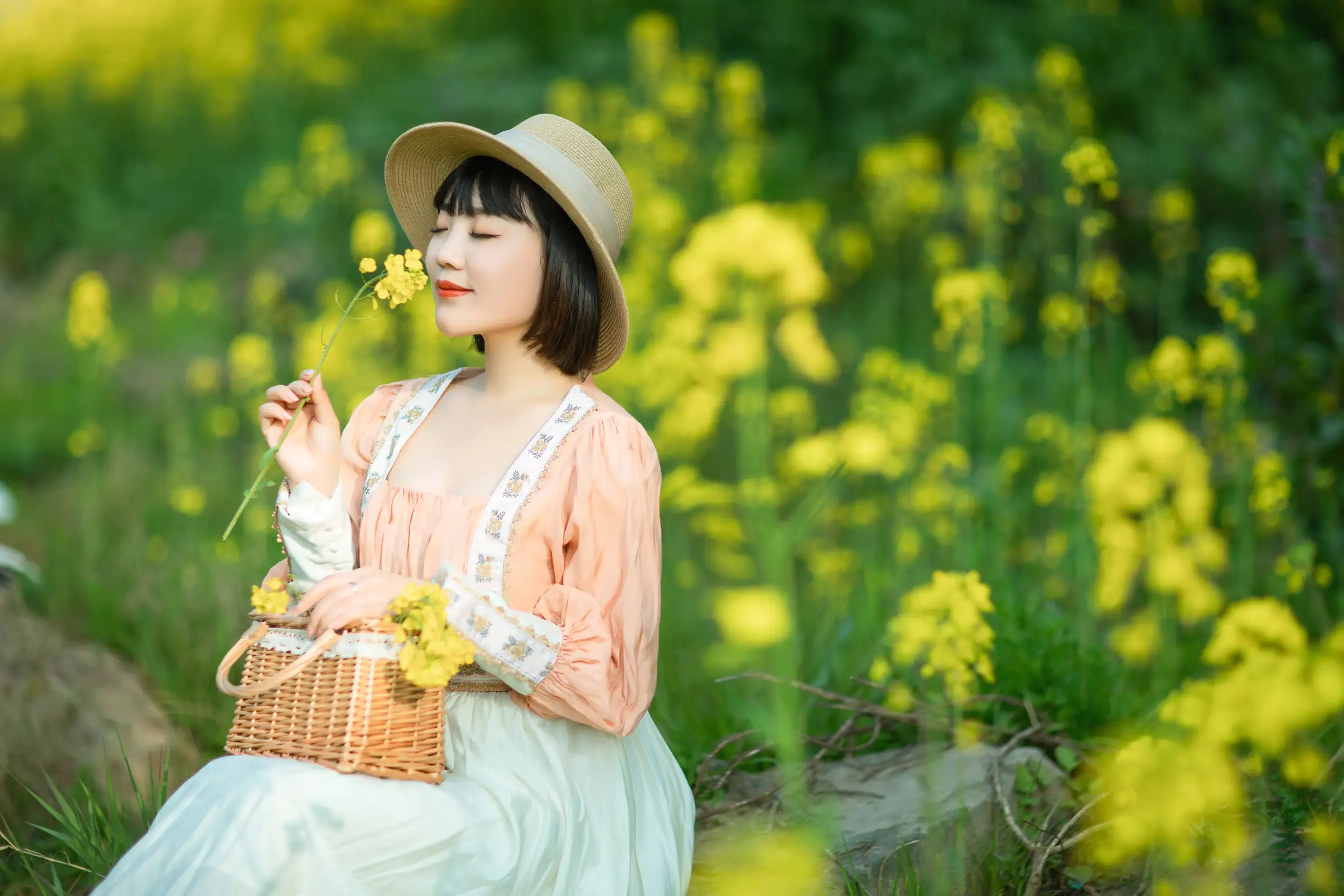 [艺图语] 2022.08.21 Vol.1753 – 春天里的姑娘 冬琴#[38P]-5