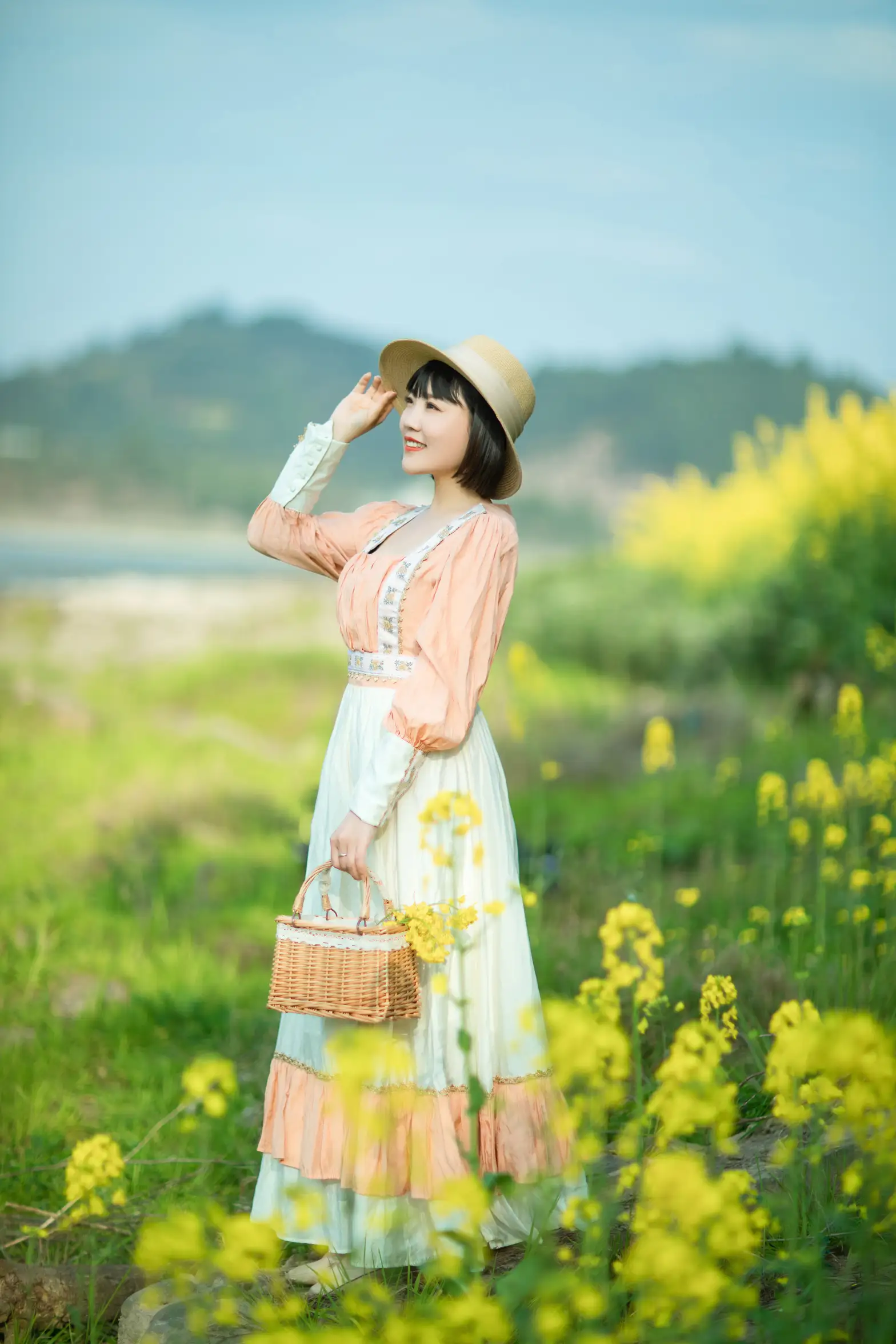 [艺图语] 2022.08.21 Vol.1753 – 春天里的姑娘 冬琴#[38P]-10