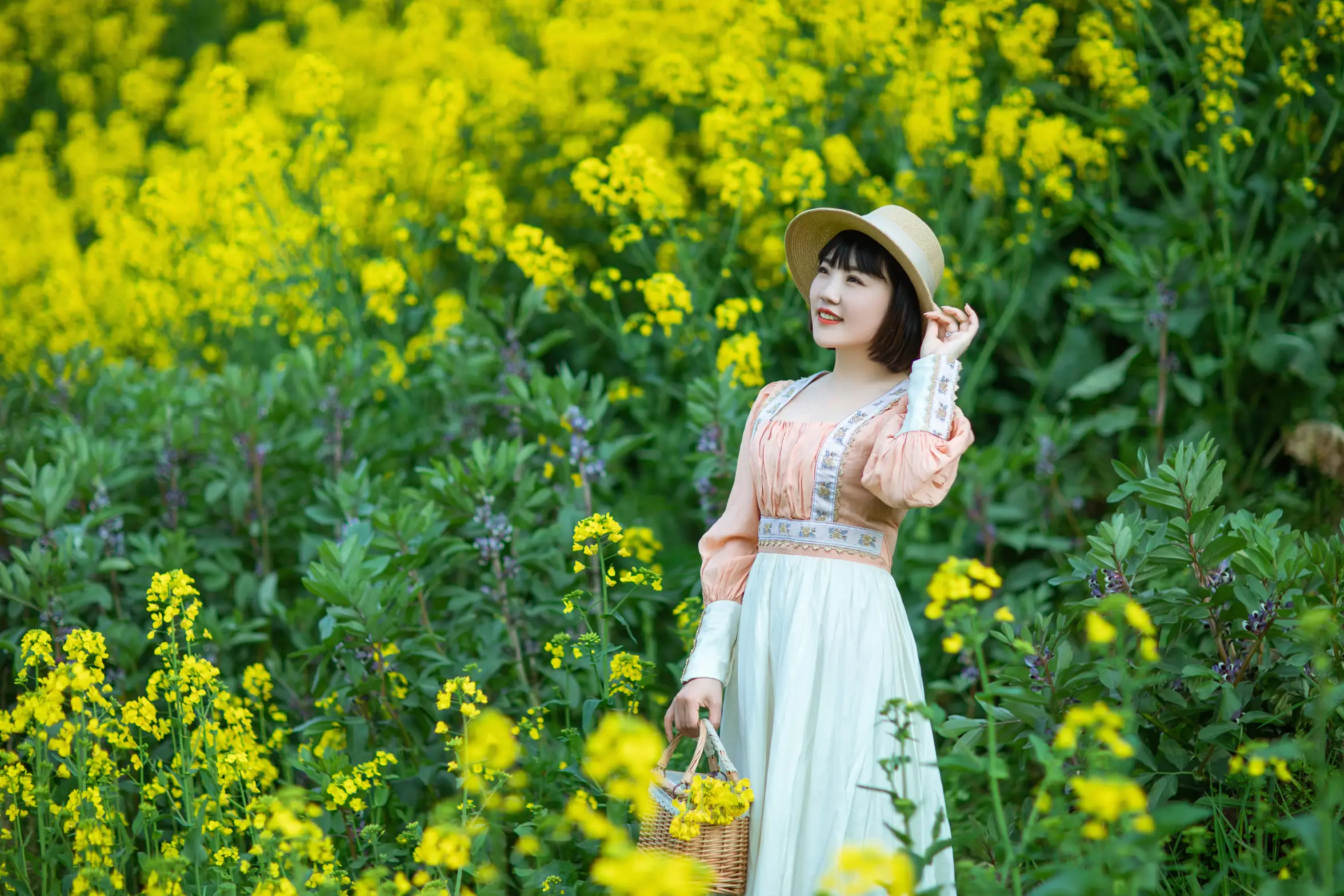 [艺图语] 2022.08.21 Vol.1753 – 春天里的姑娘 冬琴#[38P]-12