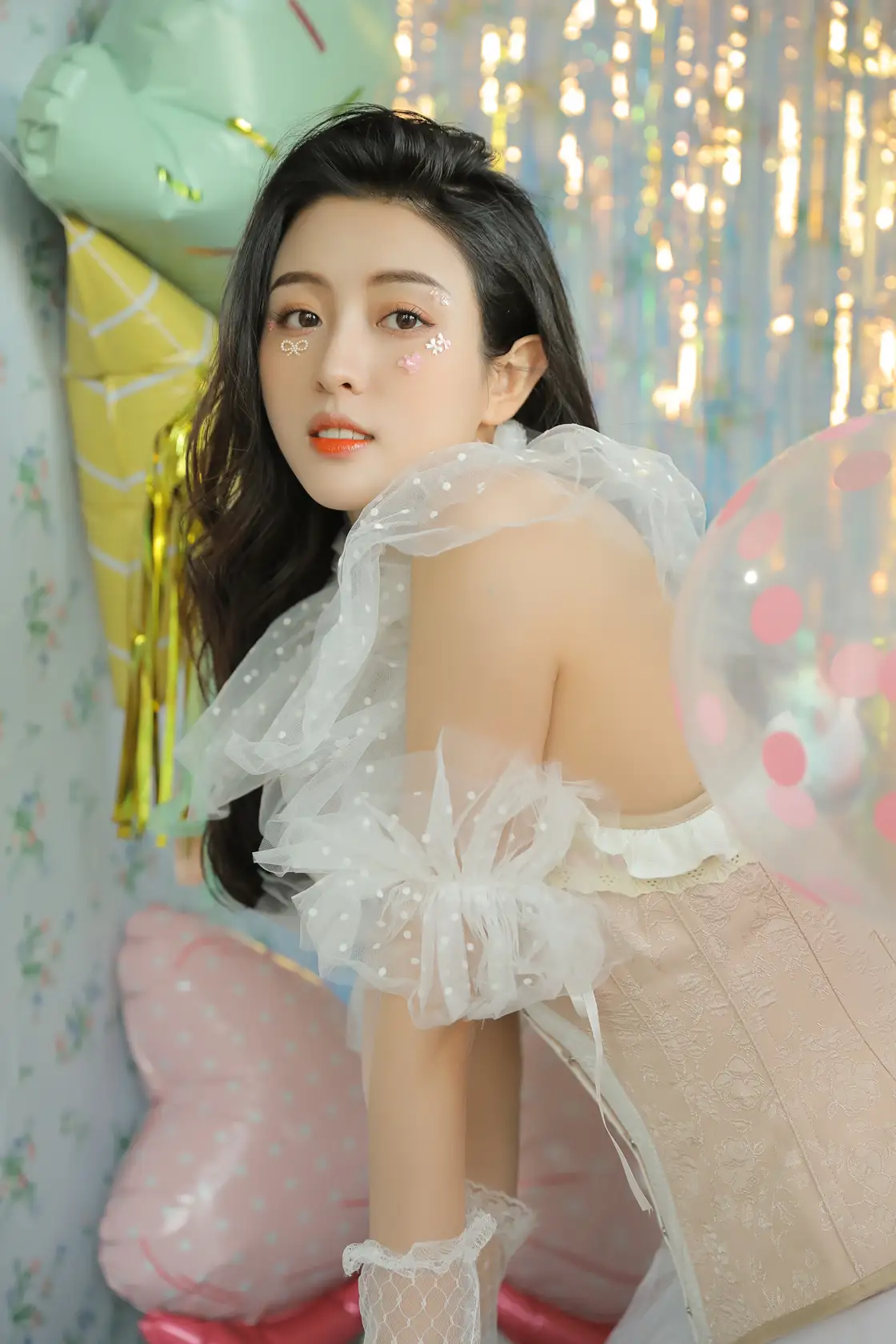 [艺图语] 2022.08.11 Vol.1682 – Super Iold 周倩倩啊#[23P]-1