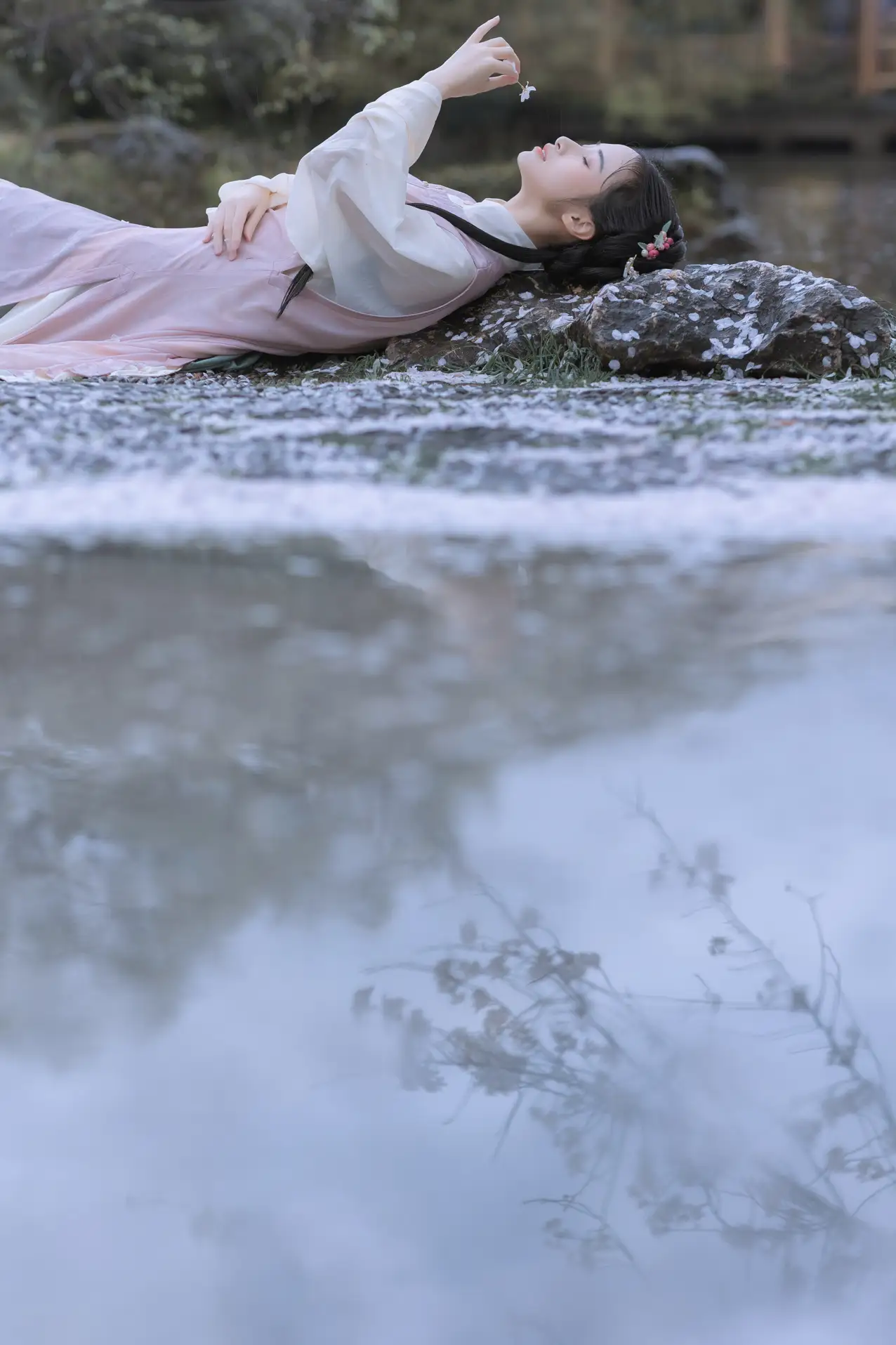 [艺图语] 2022.05.25 Vol.0984 – 雨樱花 眸小妖#[46P]-4