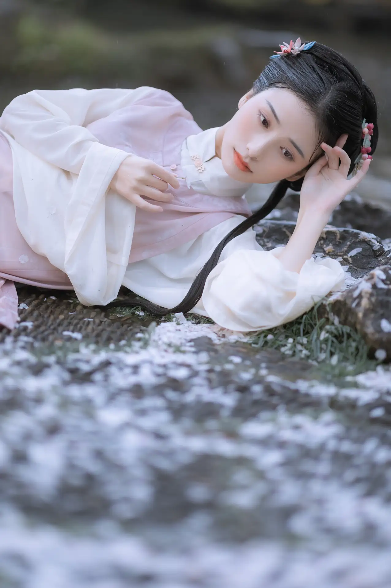 [艺图语] 2022.05.25 Vol.0984 – 雨樱花 眸小妖#[46P]-6