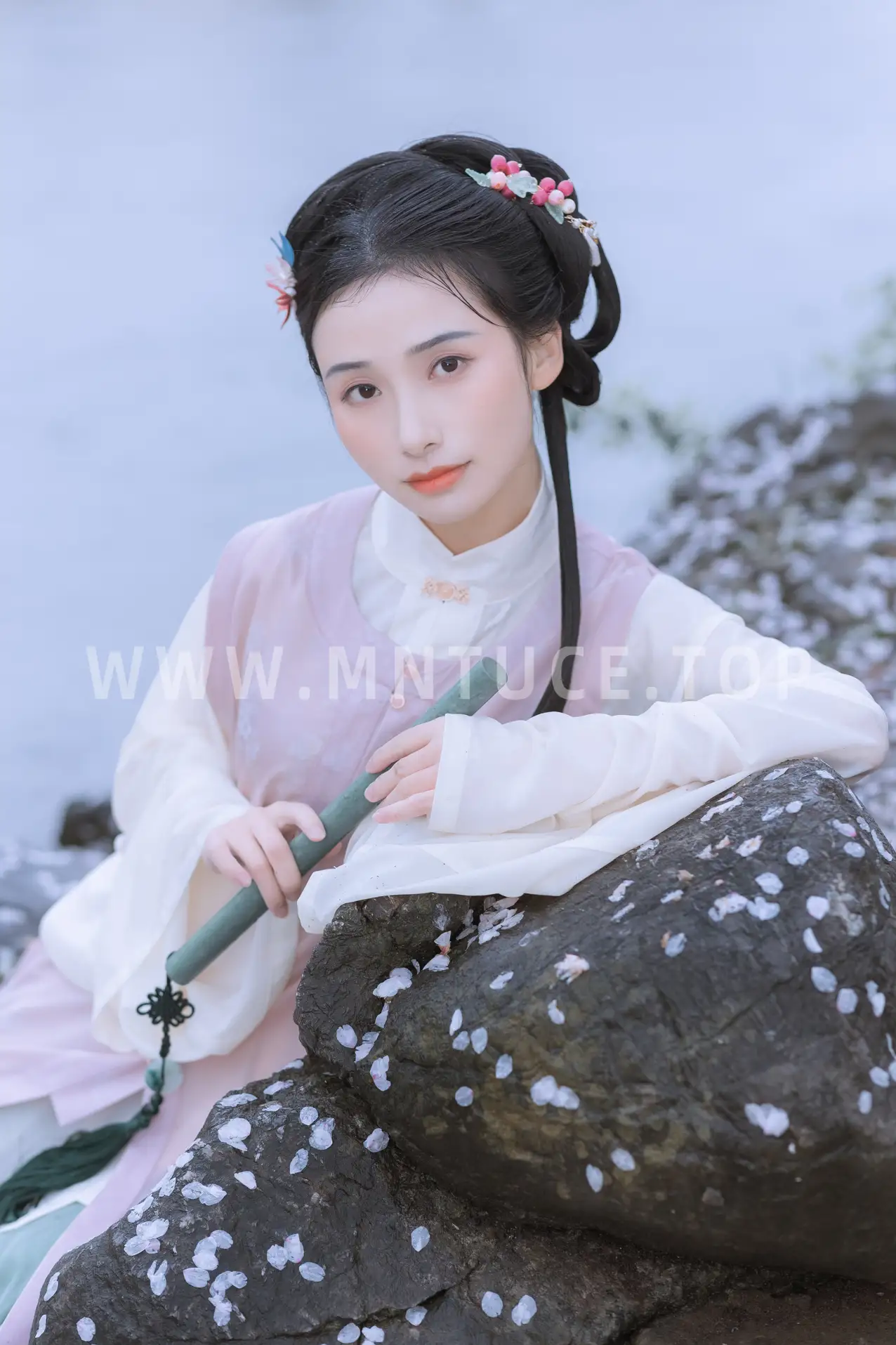 [艺图语] 2022.05.25 Vol.0984 – 雨樱花 眸小妖#[46P]-10