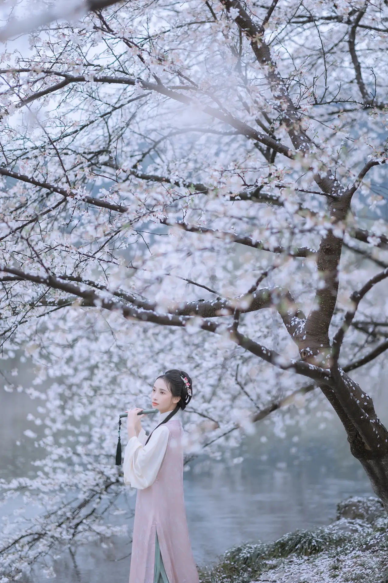 [艺图语] 2022.05.25 Vol.0984 – 雨樱花 眸小妖#[46P]-17