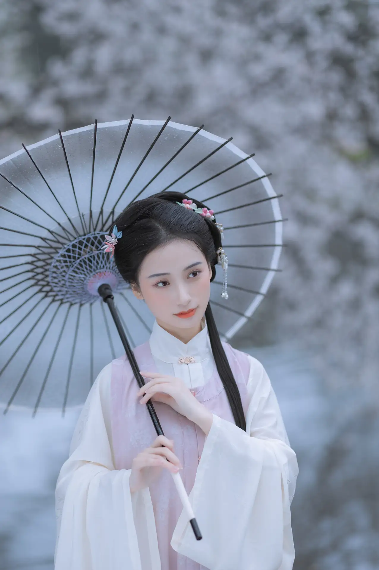 [艺图语] 2022.05.25 Vol.0984 – 雨樱花 眸小妖#[46P]-7