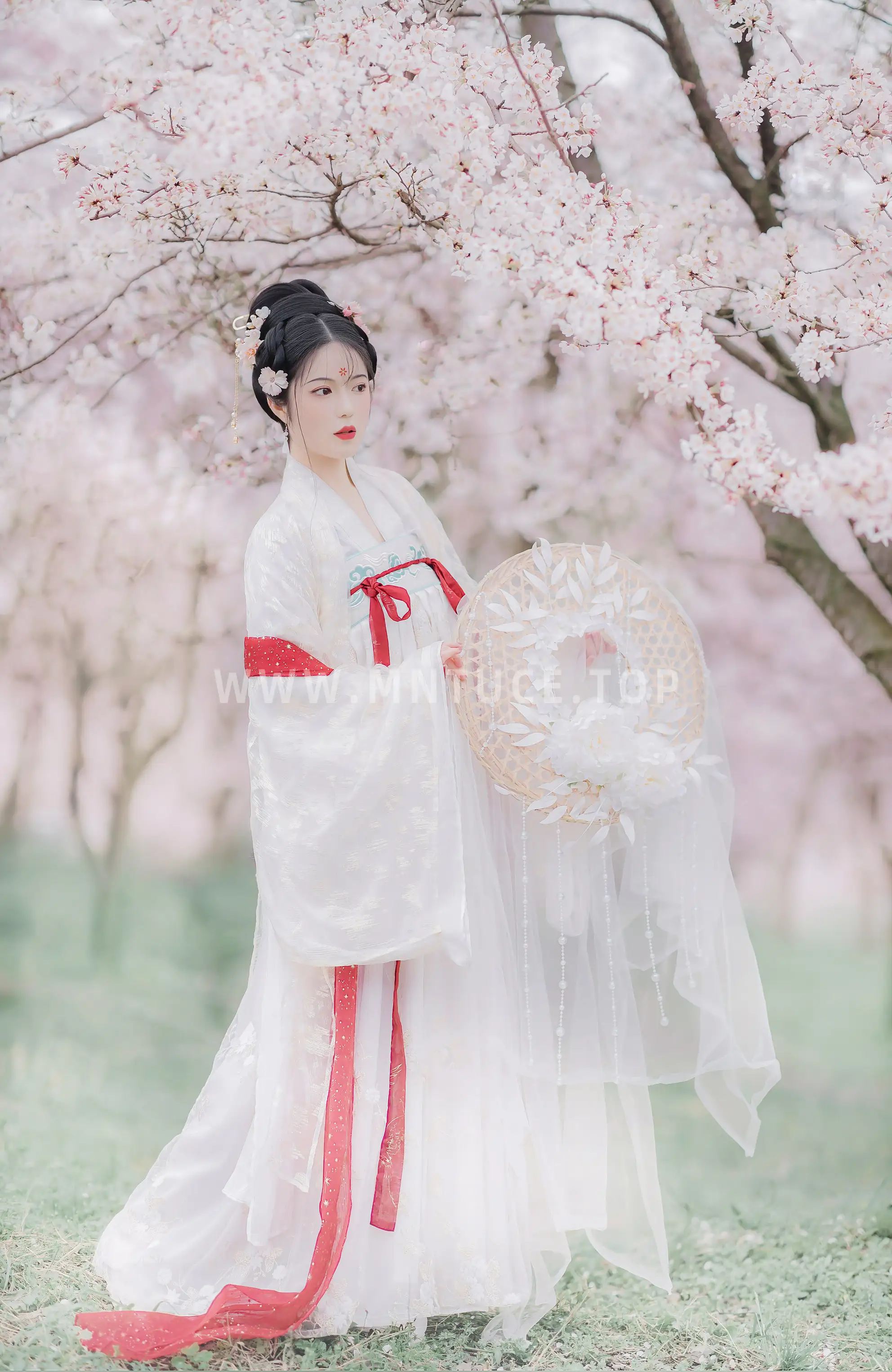 [艺图语] 2022.06.08 Vol.1115 – 东风面 童童#[23P]-14