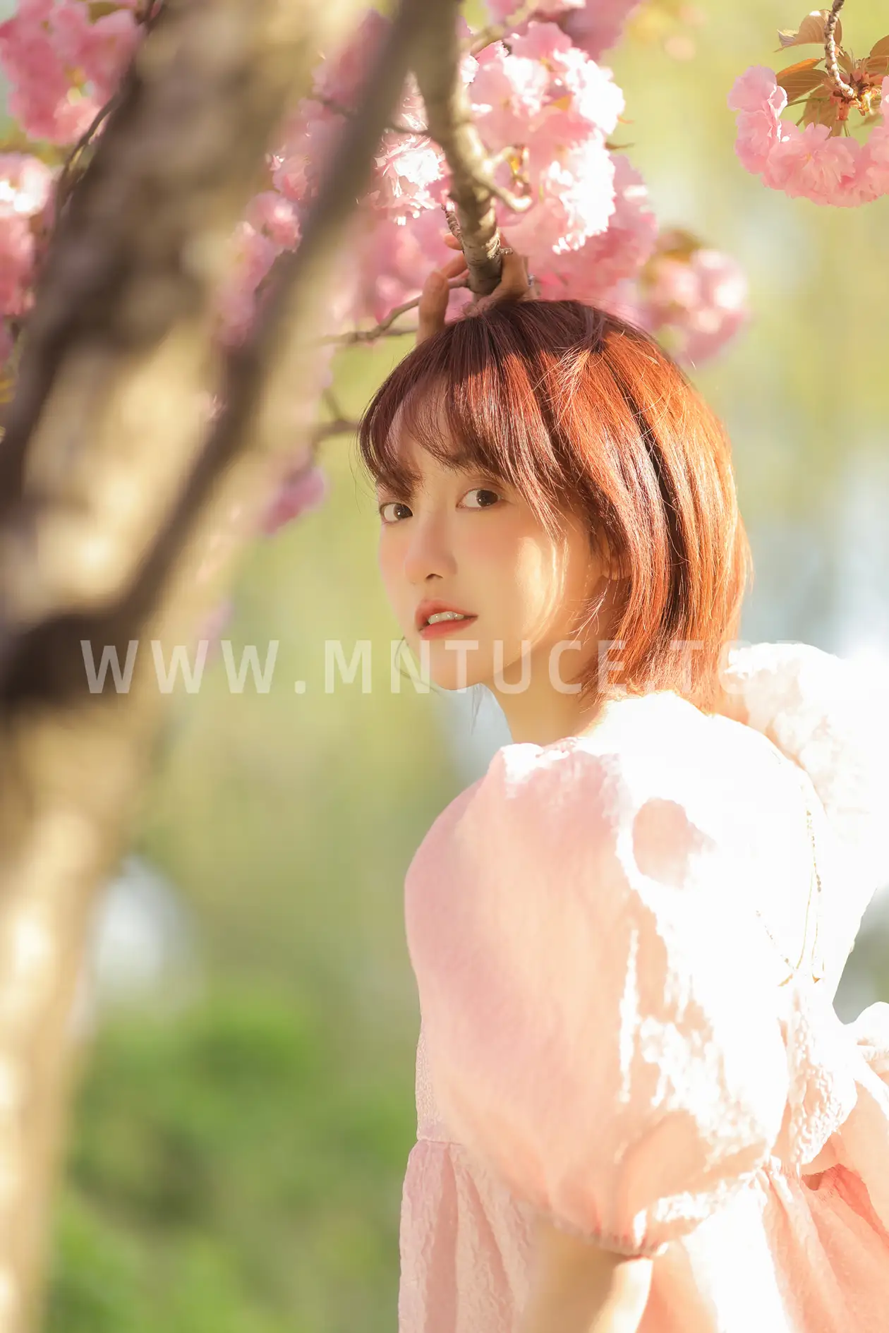 [艺图语] 2022.07.08 Vol.1421 – 樱落 程凡#[21P]-1