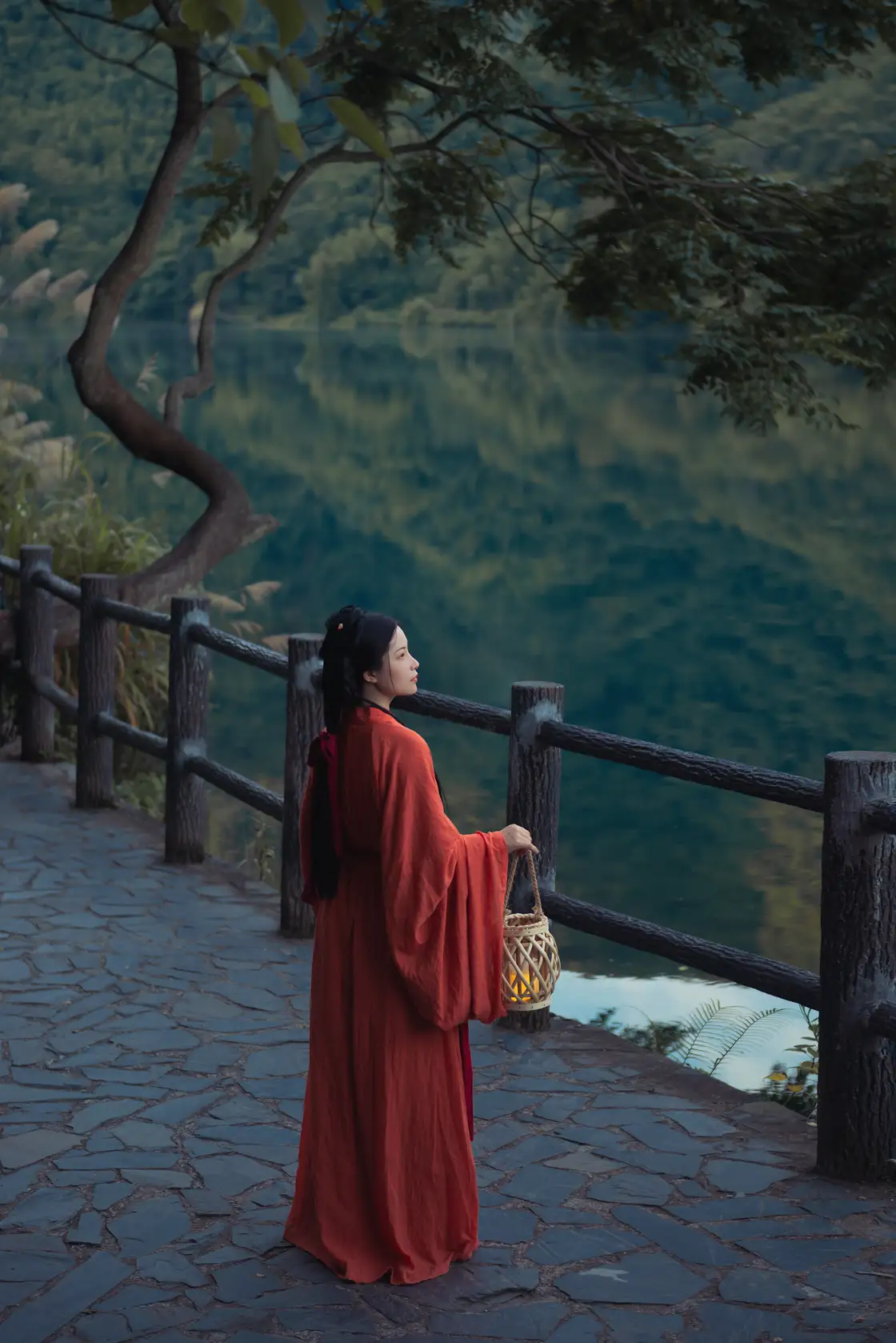 [艺图语] 2021.09.08 Vol.270 – 人间忽晚 山河已秋 秦笙#[29P]-1