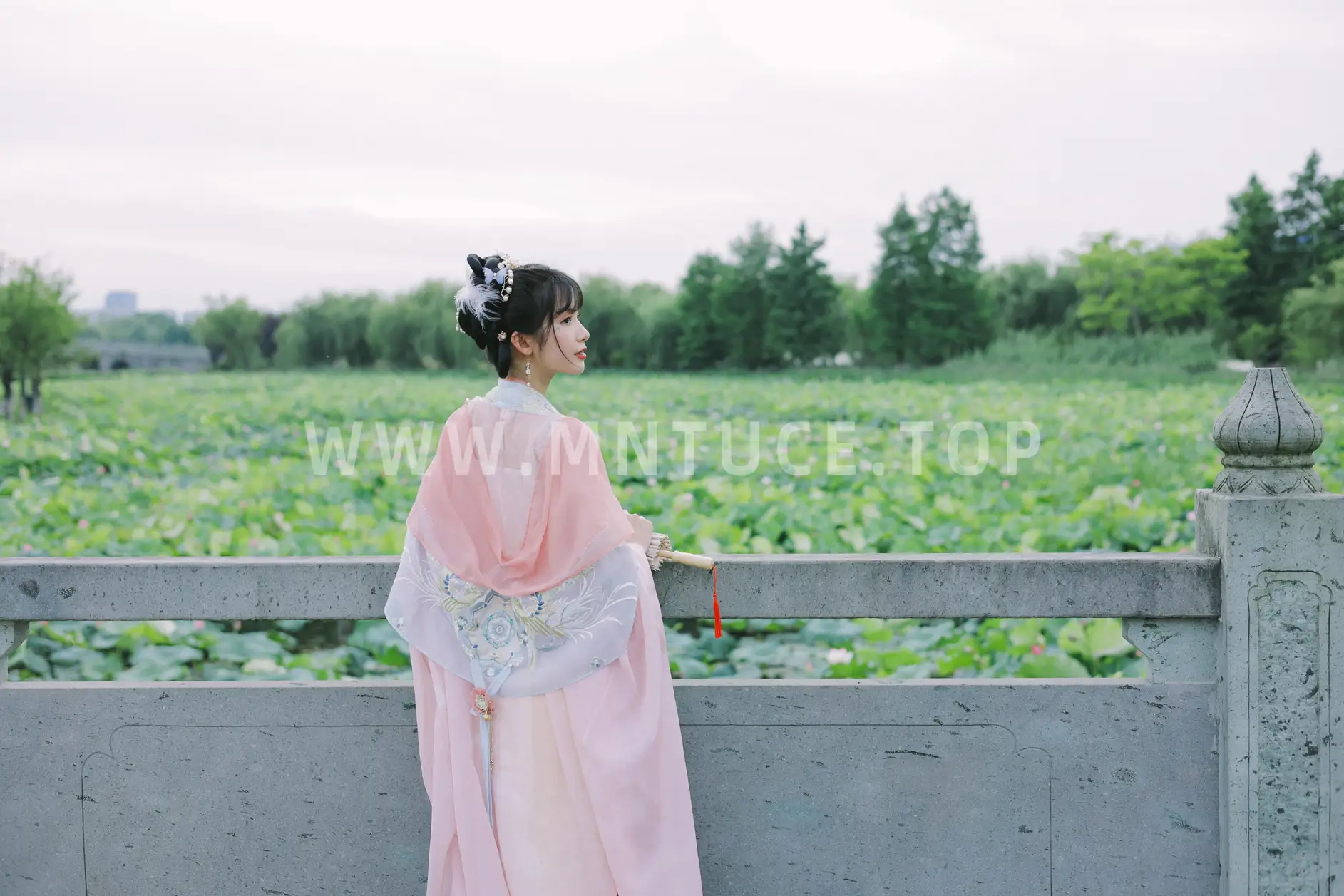 [艺图语] 2022.07.28 Vol.1560 – 粉色娇嫩 一只阿梦崽#[41P]-18