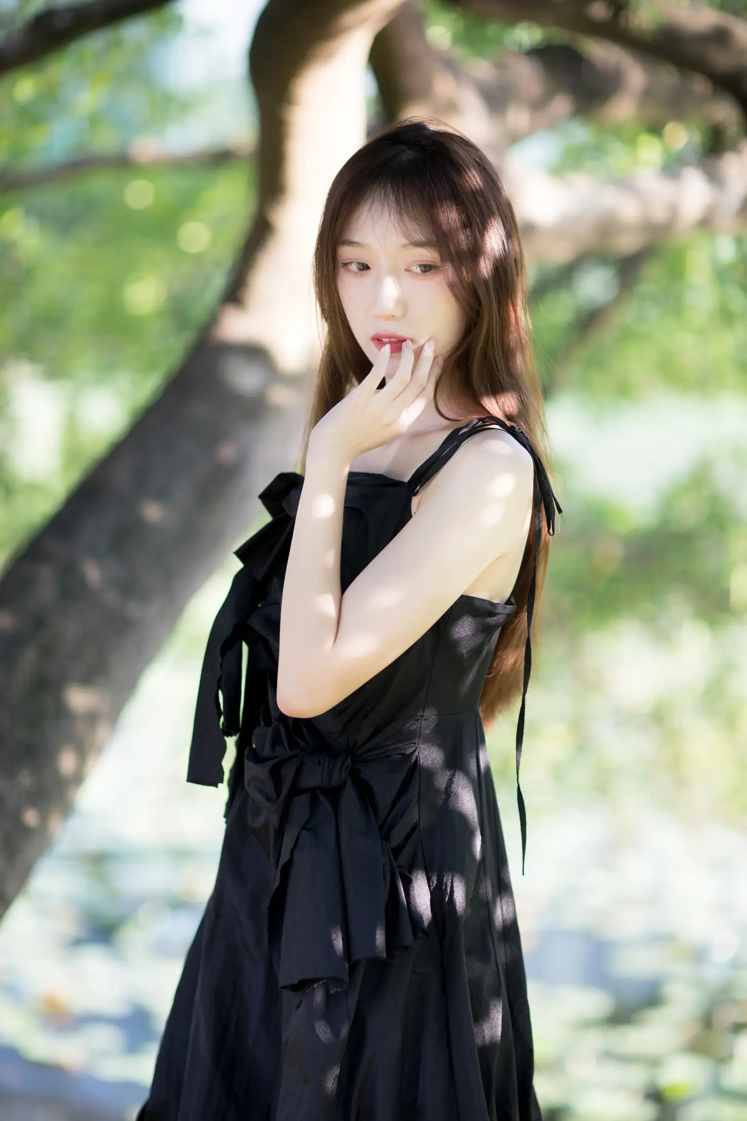 [艺图语] 2021.11.10 Vol.435 – 微风起，心已动 KK#[25P]-1