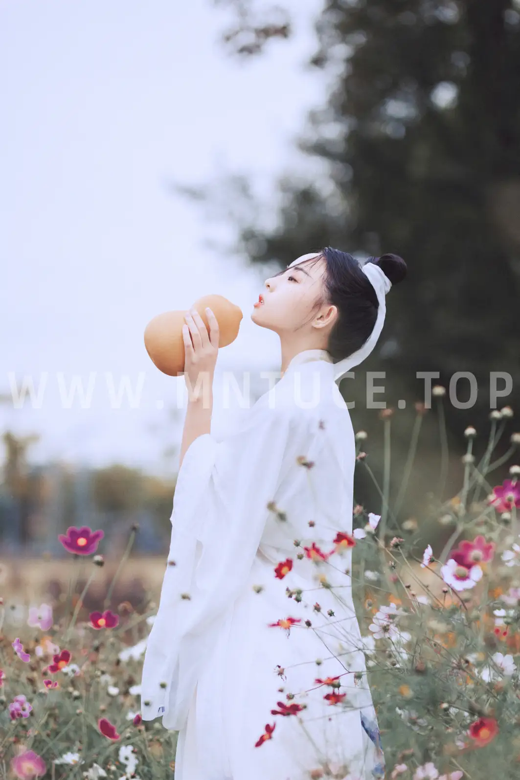[艺图语] 2021.09.04 Vol.238 – 白衣隐 冯友薇#[27P]-18
