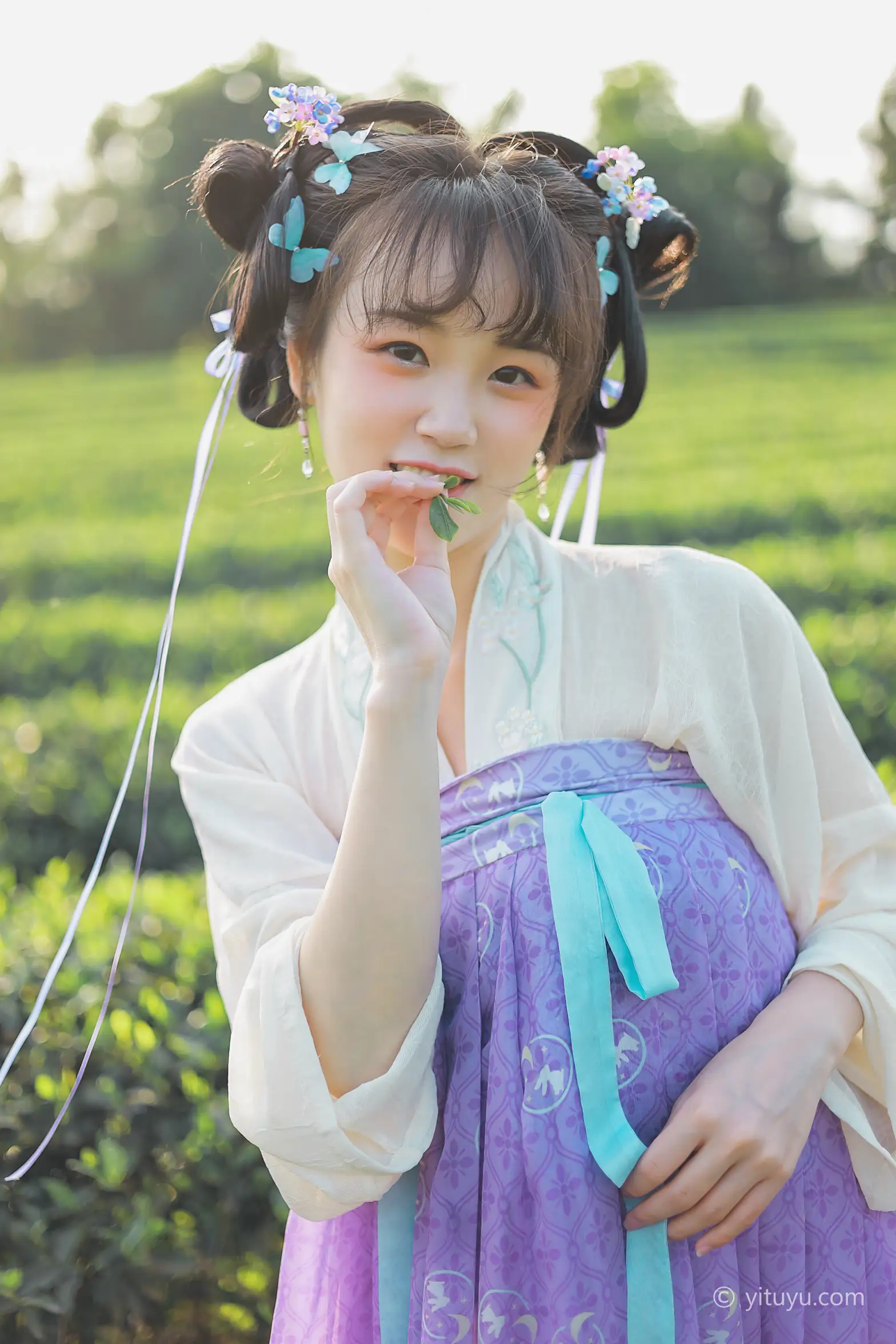 [艺图语] 2021.06.02 Vol.066 – 青青白茶 柚子#[33P]-15