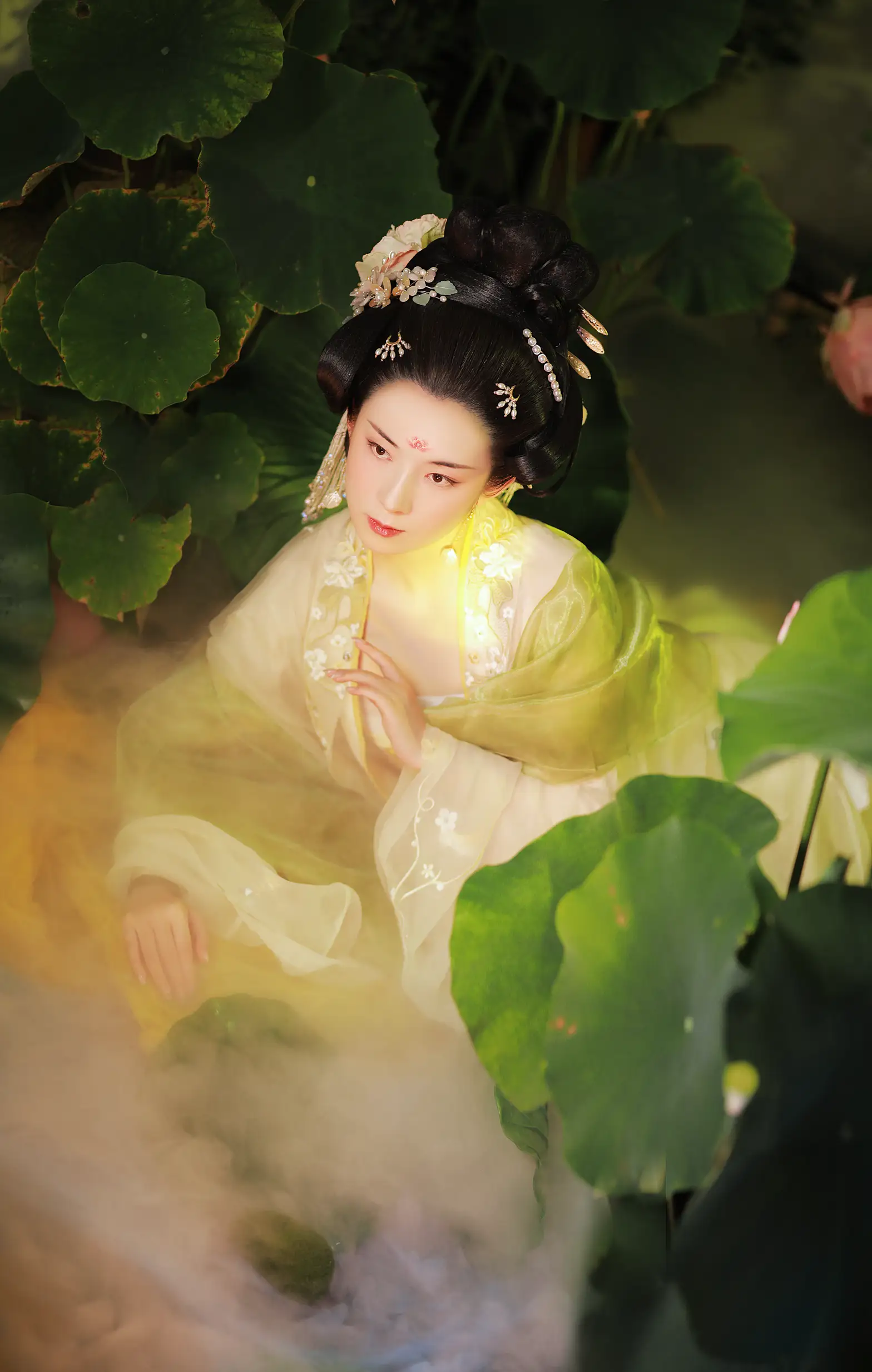 [艺图语] 2022.09.09 Vol.1912 – 云想衣裳花想容 也清秋#[32P]-11