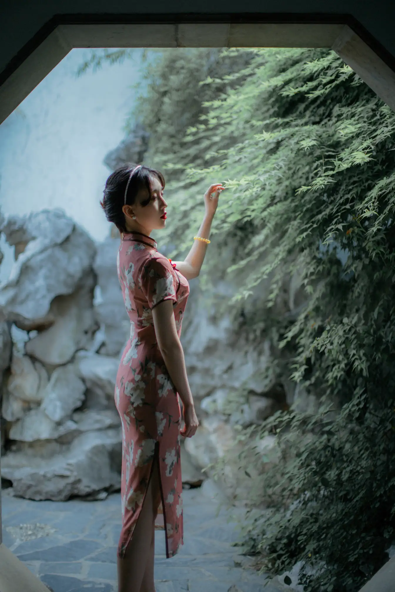 [艺图语] 2022.07.12 Vol.1452 – 旧梦惊尘 MMMhedym#[22P]-4