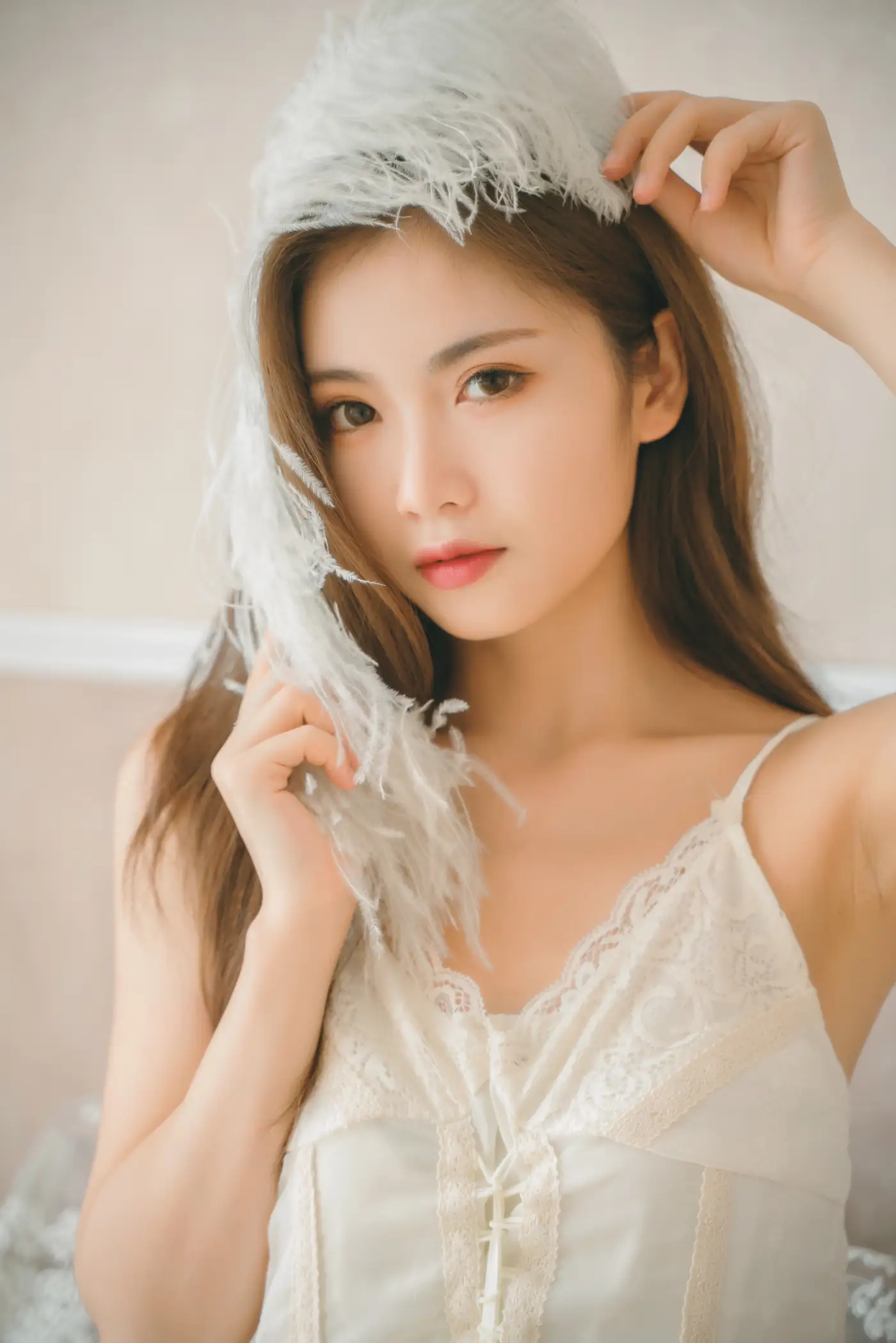 [艺图语] 2021.11.08 Vol.426 – 白裙少女 素素#[25P]-1