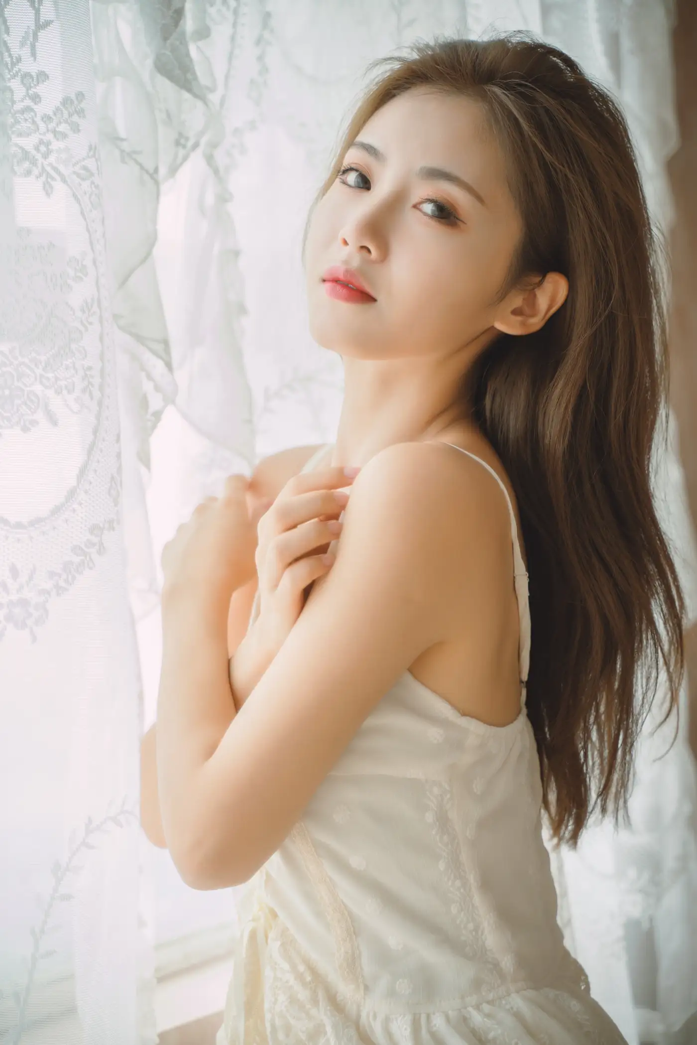 [艺图语] 2021.11.08 Vol.426 – 白裙少女 素素#[25P]-3