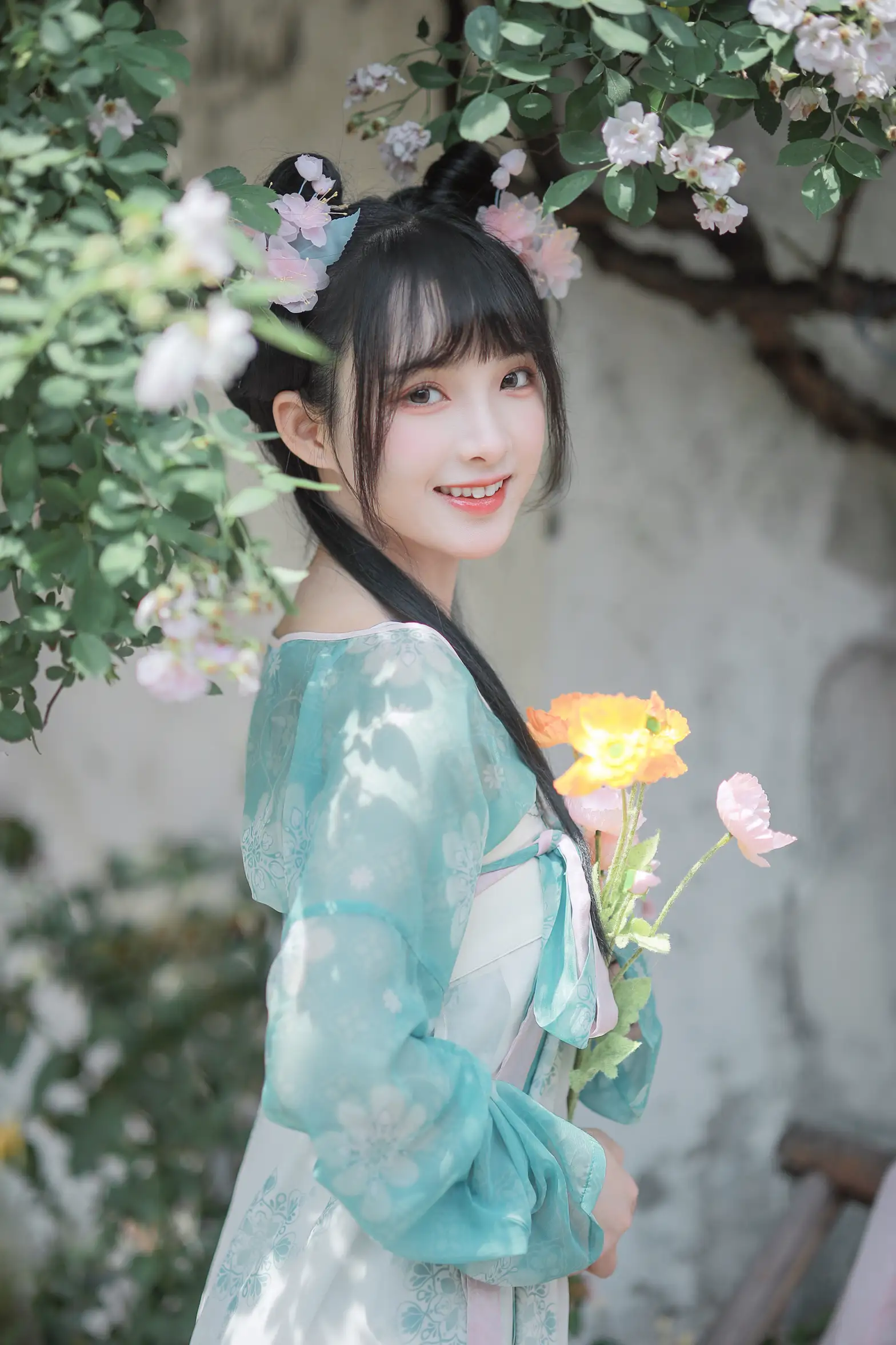 [艺图语] 2022.06.14 Vol.1175 – 渐开荷芰落蔷薇 莉莉崽w#[20P]-1
