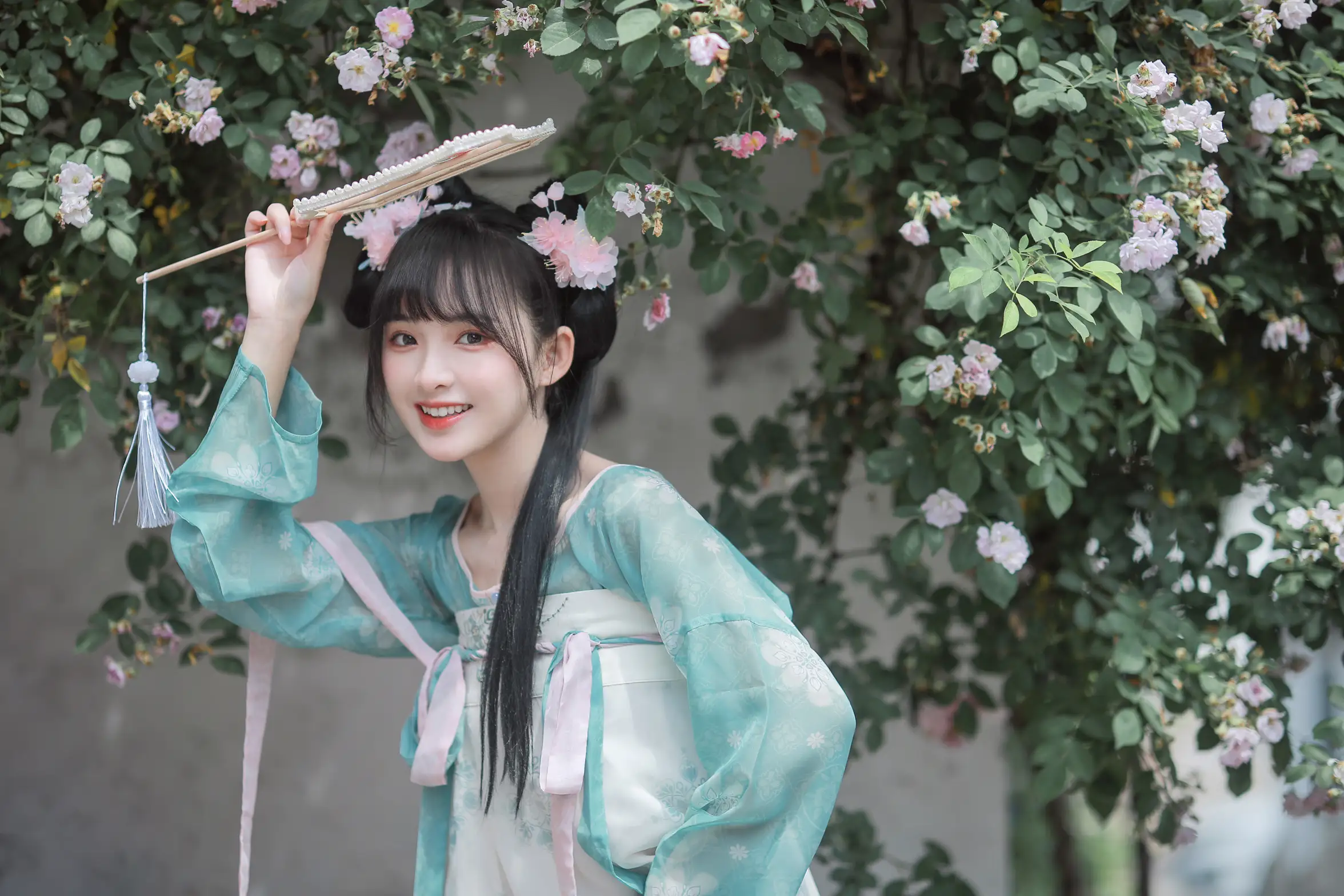 [艺图语] 2022.06.14 Vol.1175 – 渐开荷芰落蔷薇 莉莉崽w#[20P]-3