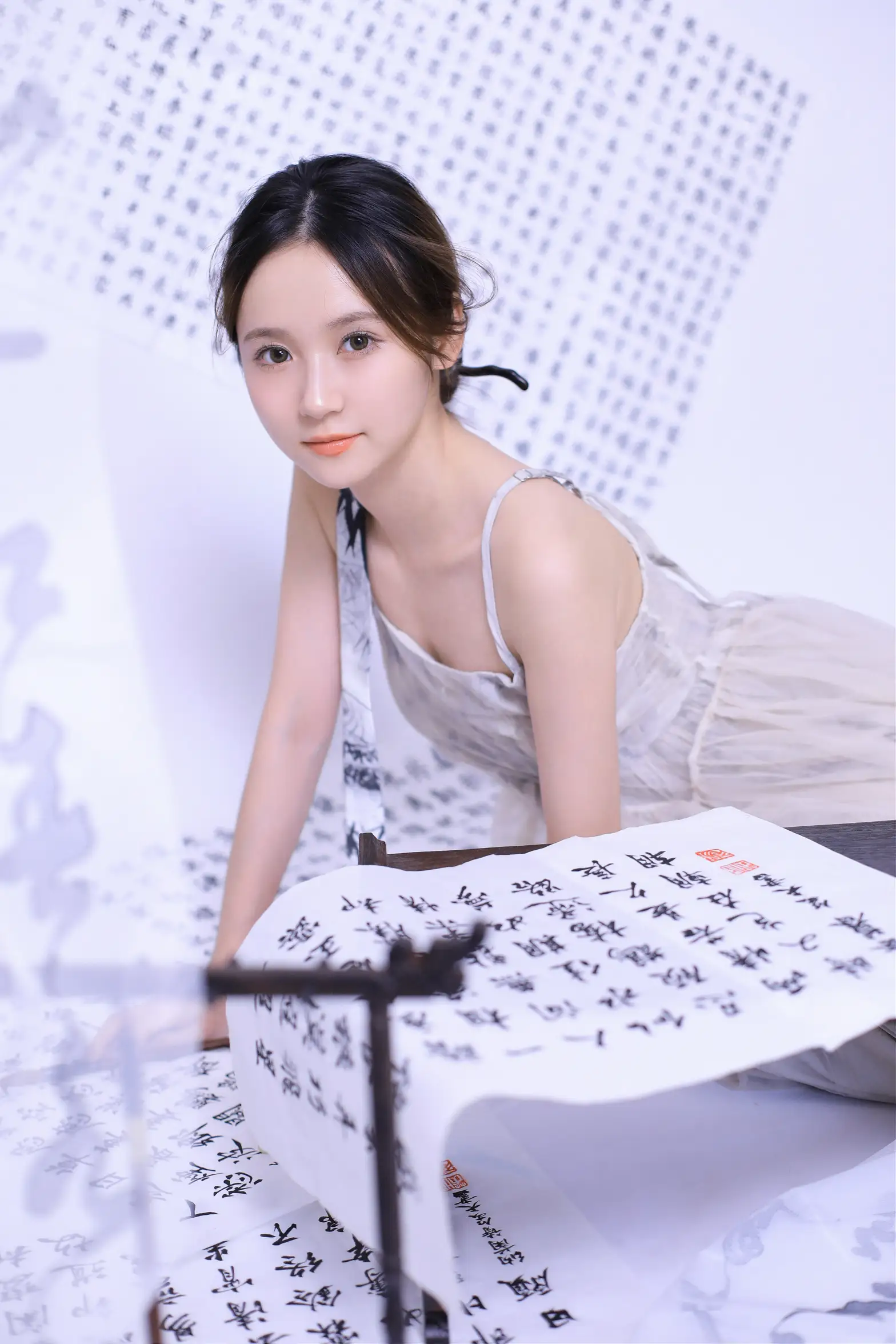 [艺图语] 2022.11.12 Vol.2424 – 坐看闲庭听书语 不爱奶糖#[26P]-11