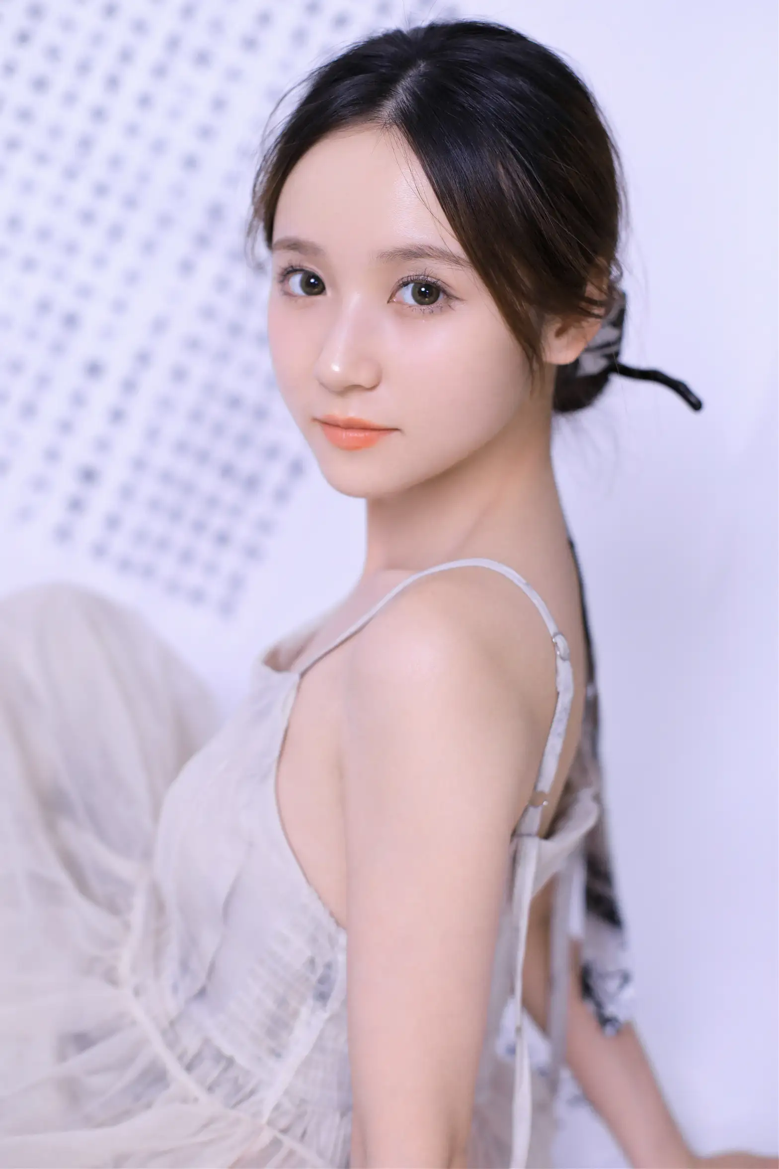 [艺图语] 2022.11.12 Vol.2424 – 坐看闲庭听书语 不爱奶糖#[26P]-18