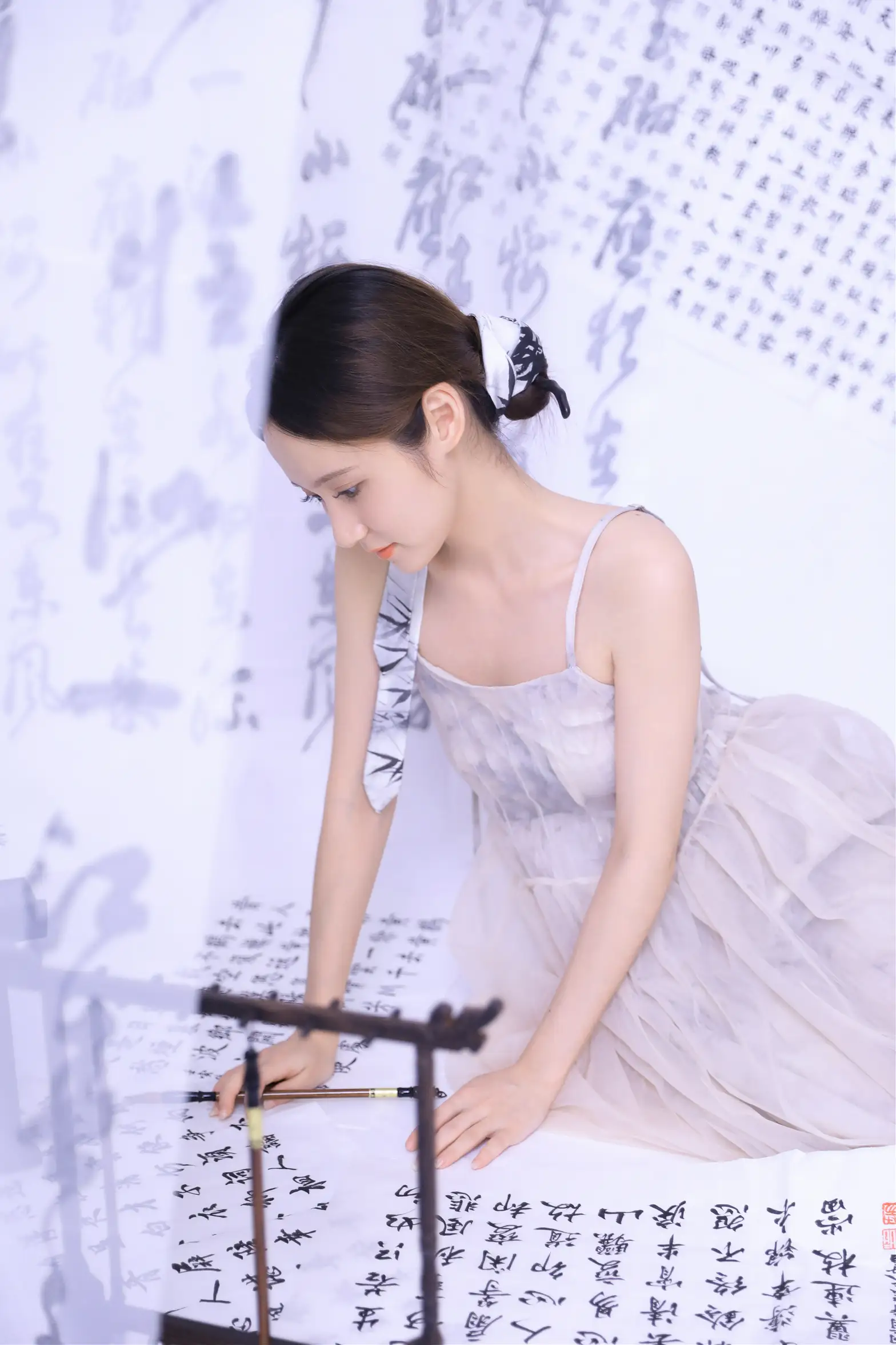 [艺图语] 2022.11.12 Vol.2424 – 坐看闲庭听书语 不爱奶糖#[26P]-4