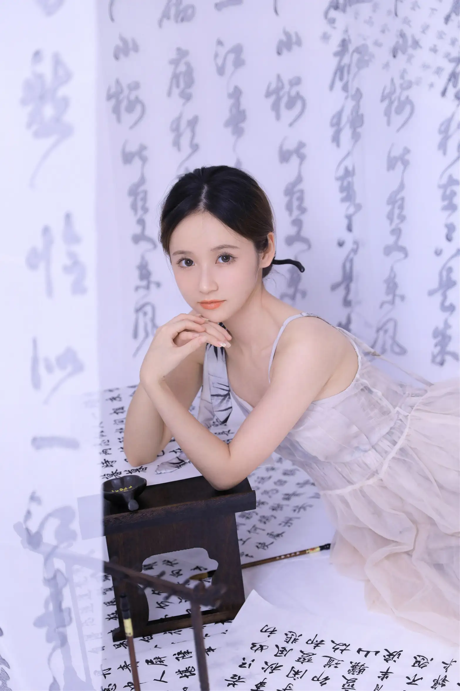[艺图语] 2022.11.12 Vol.2424 – 坐看闲庭听书语 不爱奶糖#[26P]-7