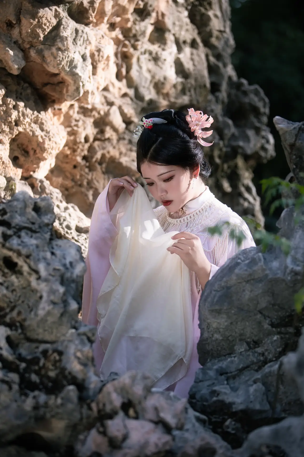 [艺图语] 2022.11.20 Vol.2482 – 入梦也 連翹____#[24P]-9